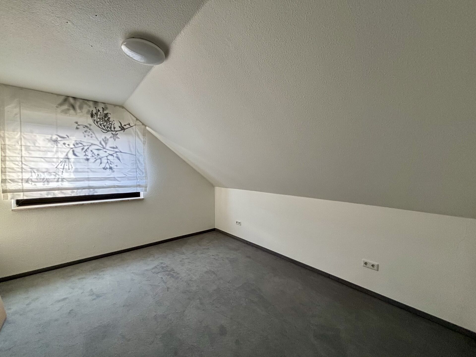 Immobilienangebot - Paderborn - Alle - Zwei Wohnungen zum Preis von einer! – Neuwertige Etagenwohnung mit Garage in Paderborn