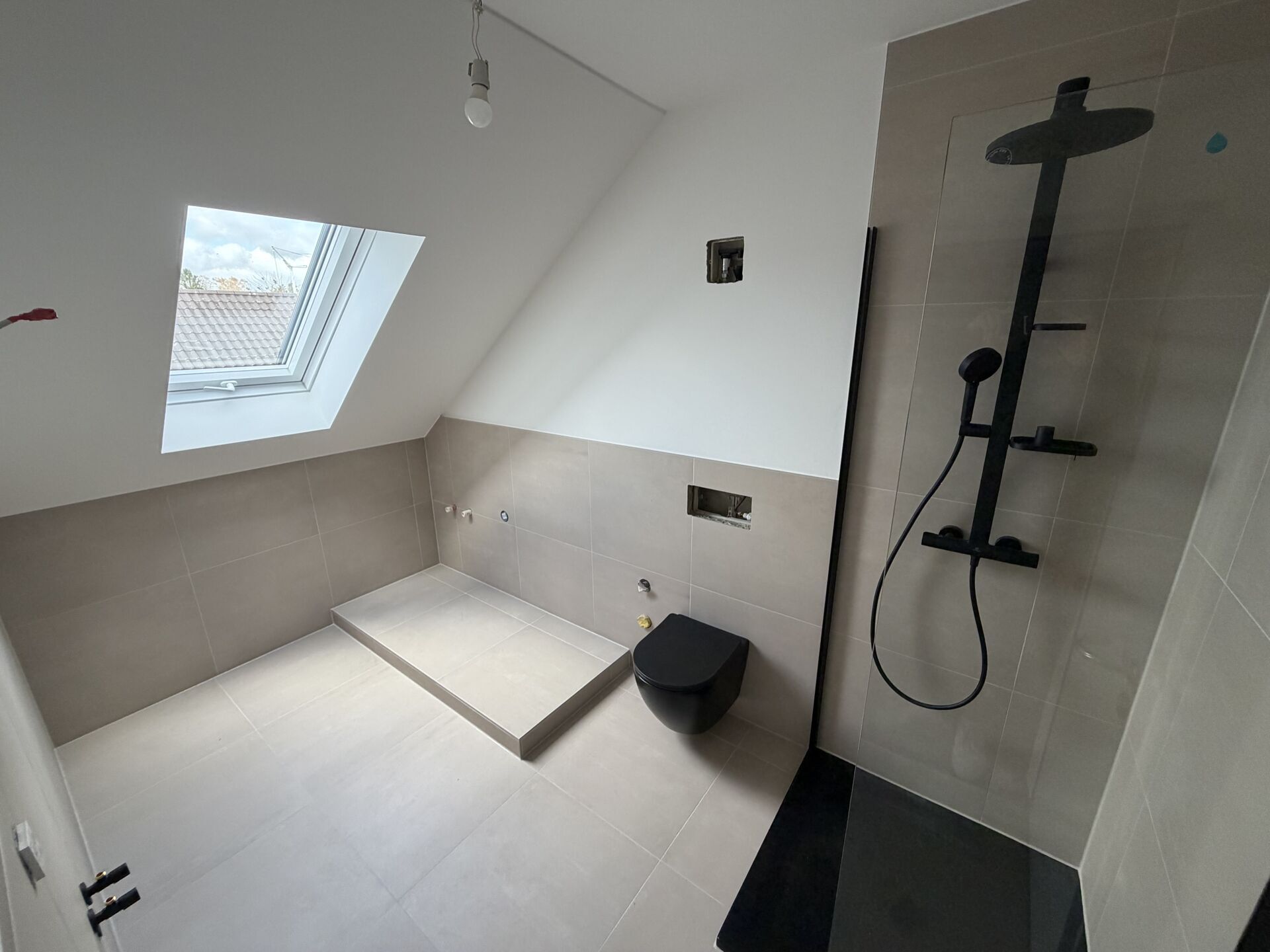 Immobilienangebot - Paderborn - Alle - Zwei Wohnungen zum Preis von einer! – Neuwertige Etagenwohnung mit Garage in Paderborn