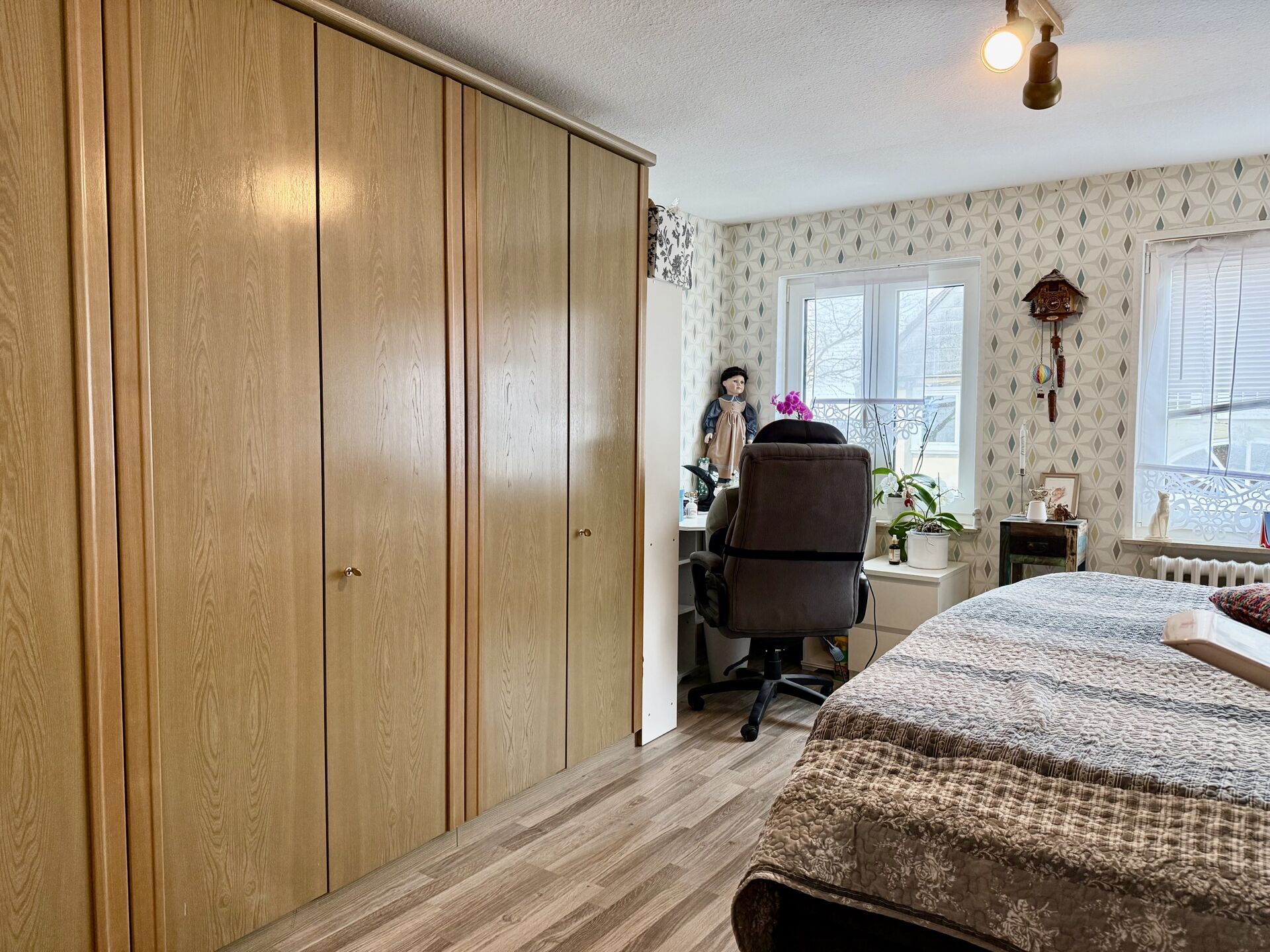 Immobilienangebot - Brakel - Alle - Einfamilienhaus mit großem Grundstück, Garage und viel Potenzial