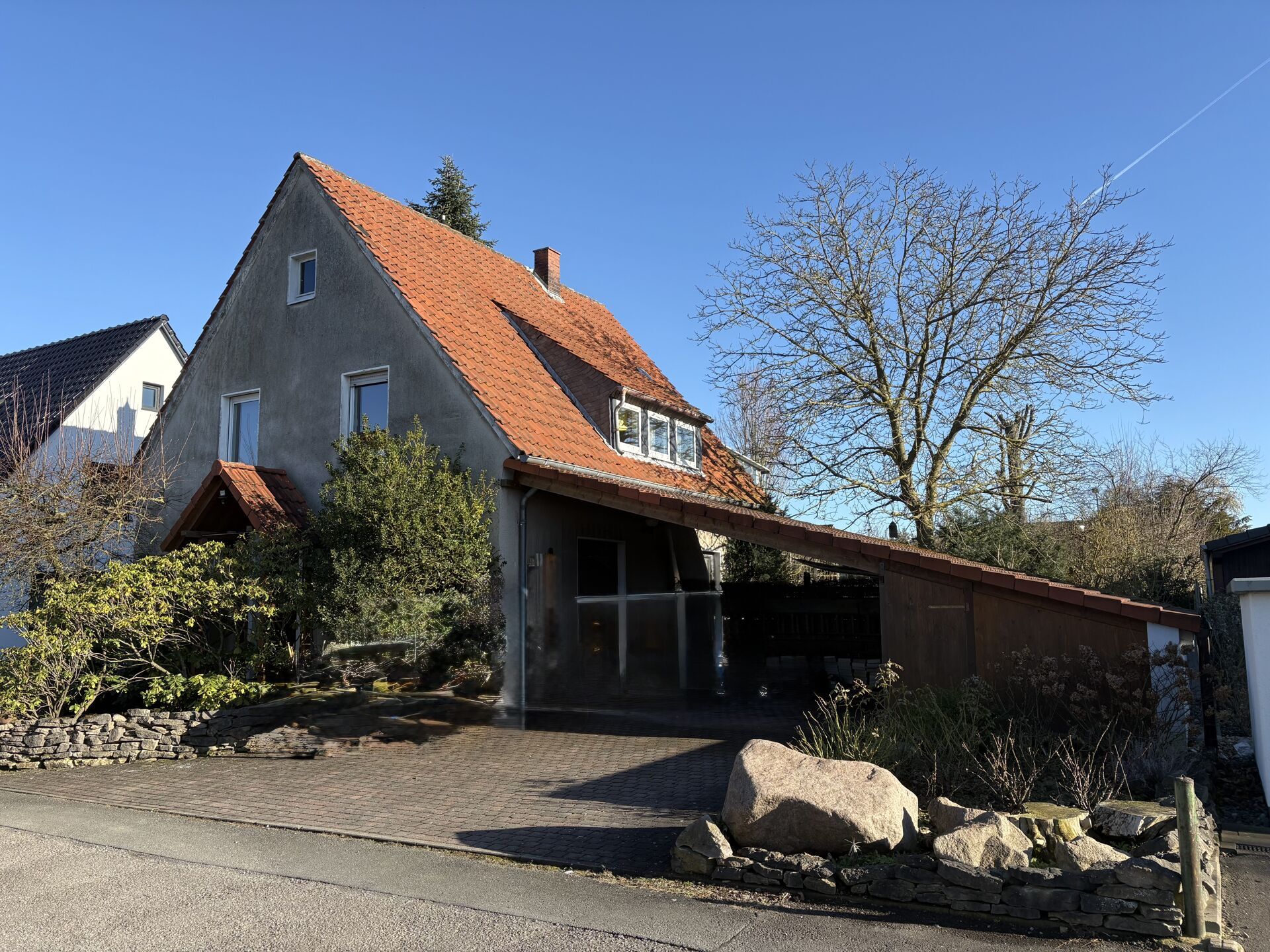 Immobilienangebot - Lage - Alle - Zweifamilienhaus mit großem Garten in ruhiger Wohngegend von Lage-Pottenhausen