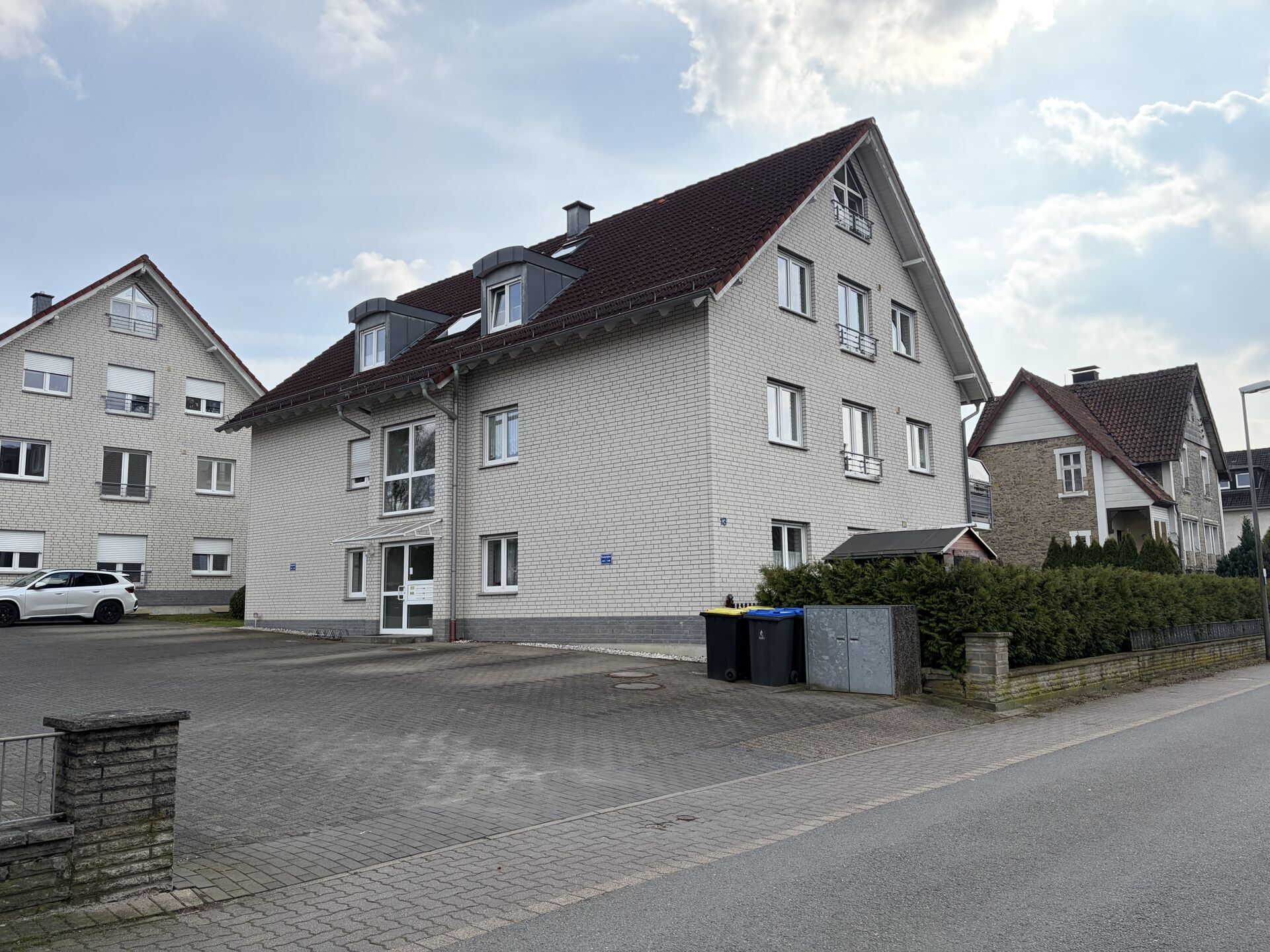 Immobilienangebot - Detmold - Alle - Eigentumswohnung in Hiddesen !
Mehr muss man nicht sagen....