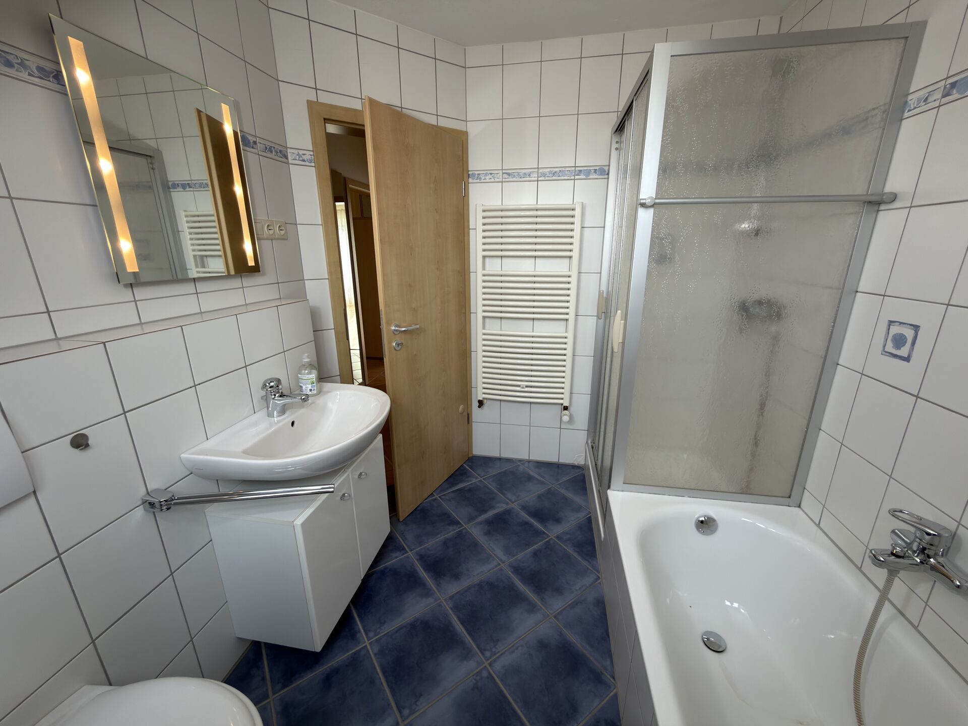 Immobilienangebot - Detmold - Alle - Eigentumswohnung in Hiddesen !
Mehr muss man nicht sagen....