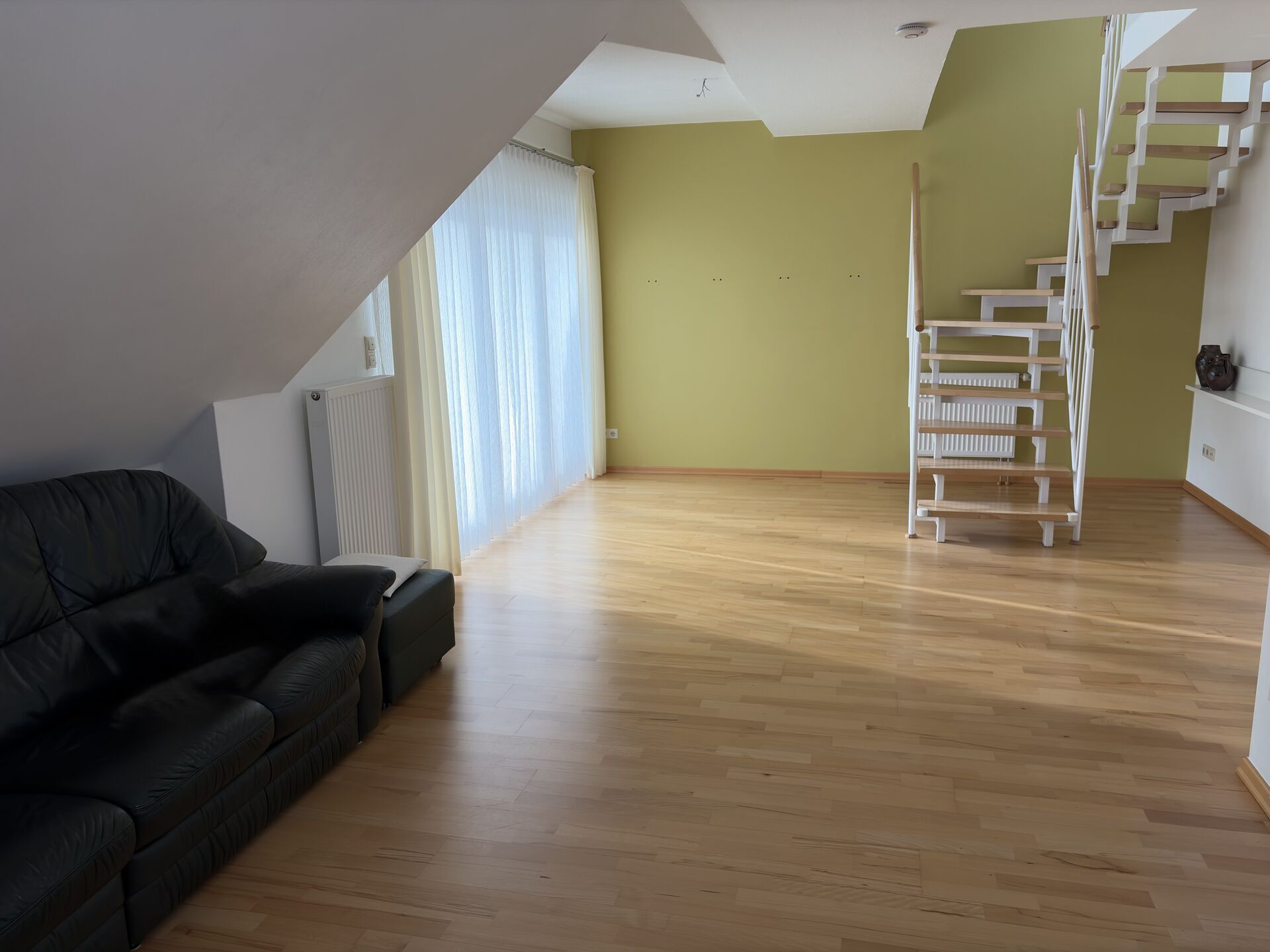 Immobilienangebot - Detmold - Alle - Eigentumswohnung in Hiddesen !
Mehr muss man nicht sagen....