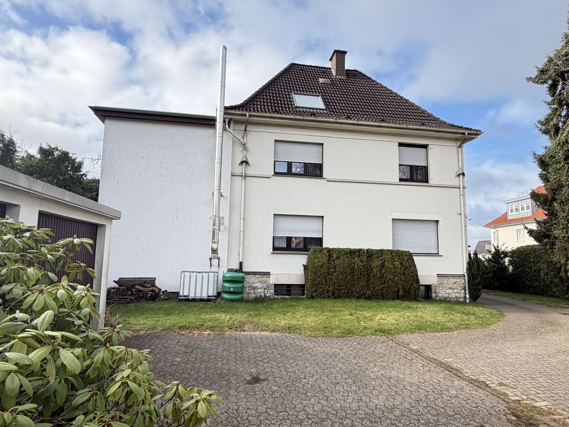 Immobilienangebot - Lage - Alle - Laufend modernisiertes Mehrgenerationenhaus in Lage!