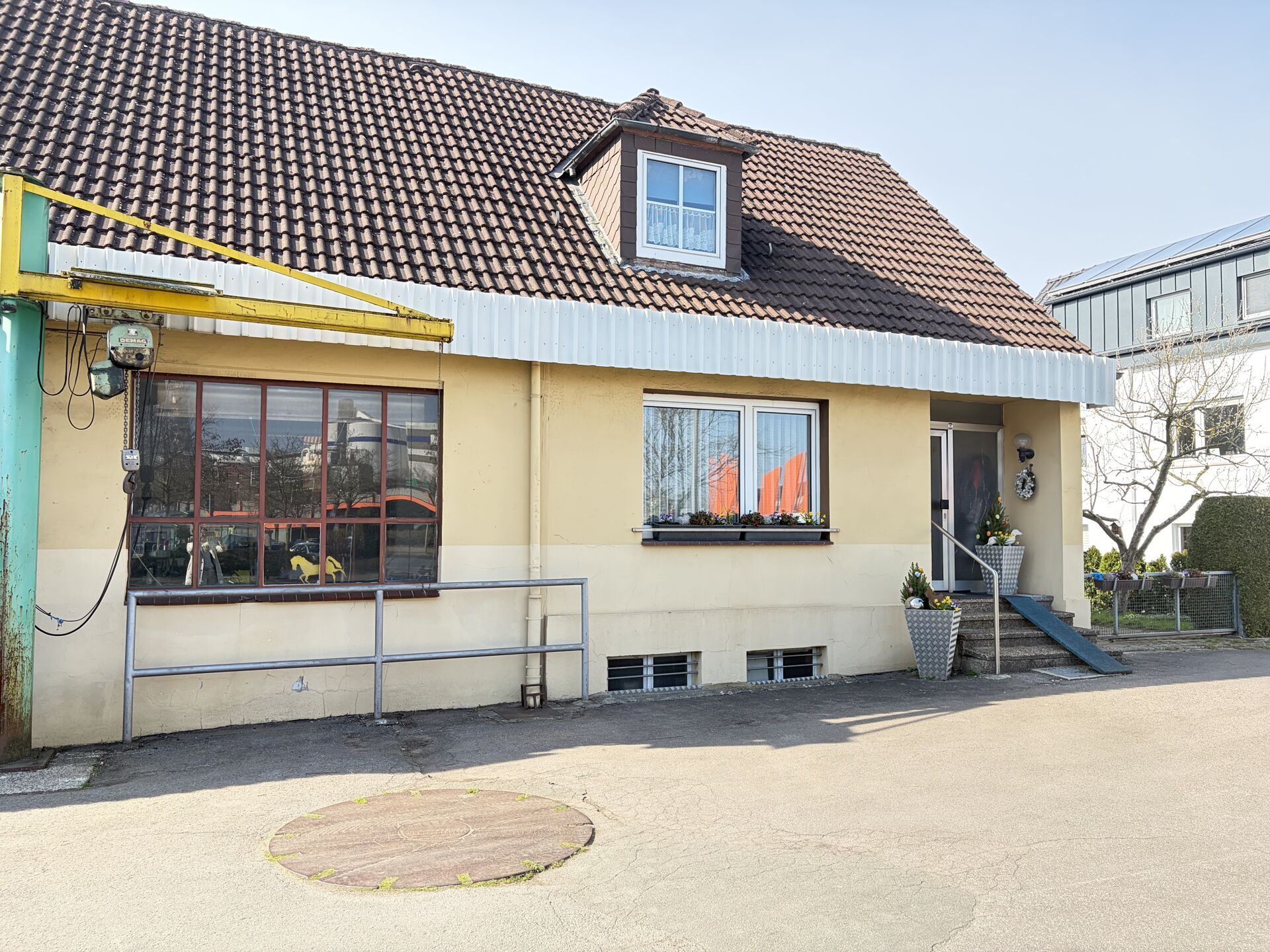 Immobilienangebot - Lage - Alle - Wohnen und Arbeiten unter einem Dach zentral in Lage!