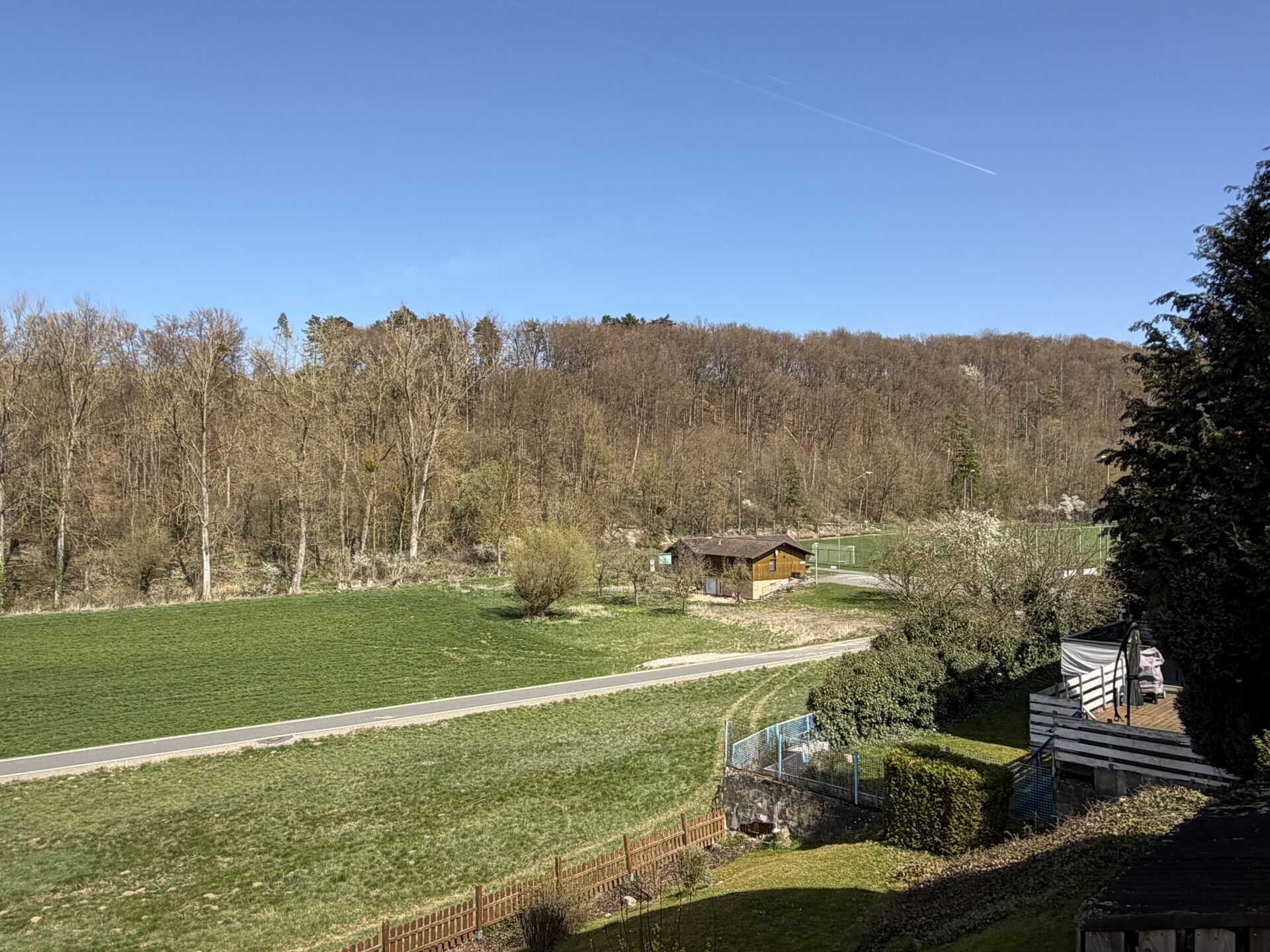 Immobilienangebot - Warburg / Herlinghausen - Alle - Gepflegtes Einfamilienhaus am Ortsrand von Herlinghausen
