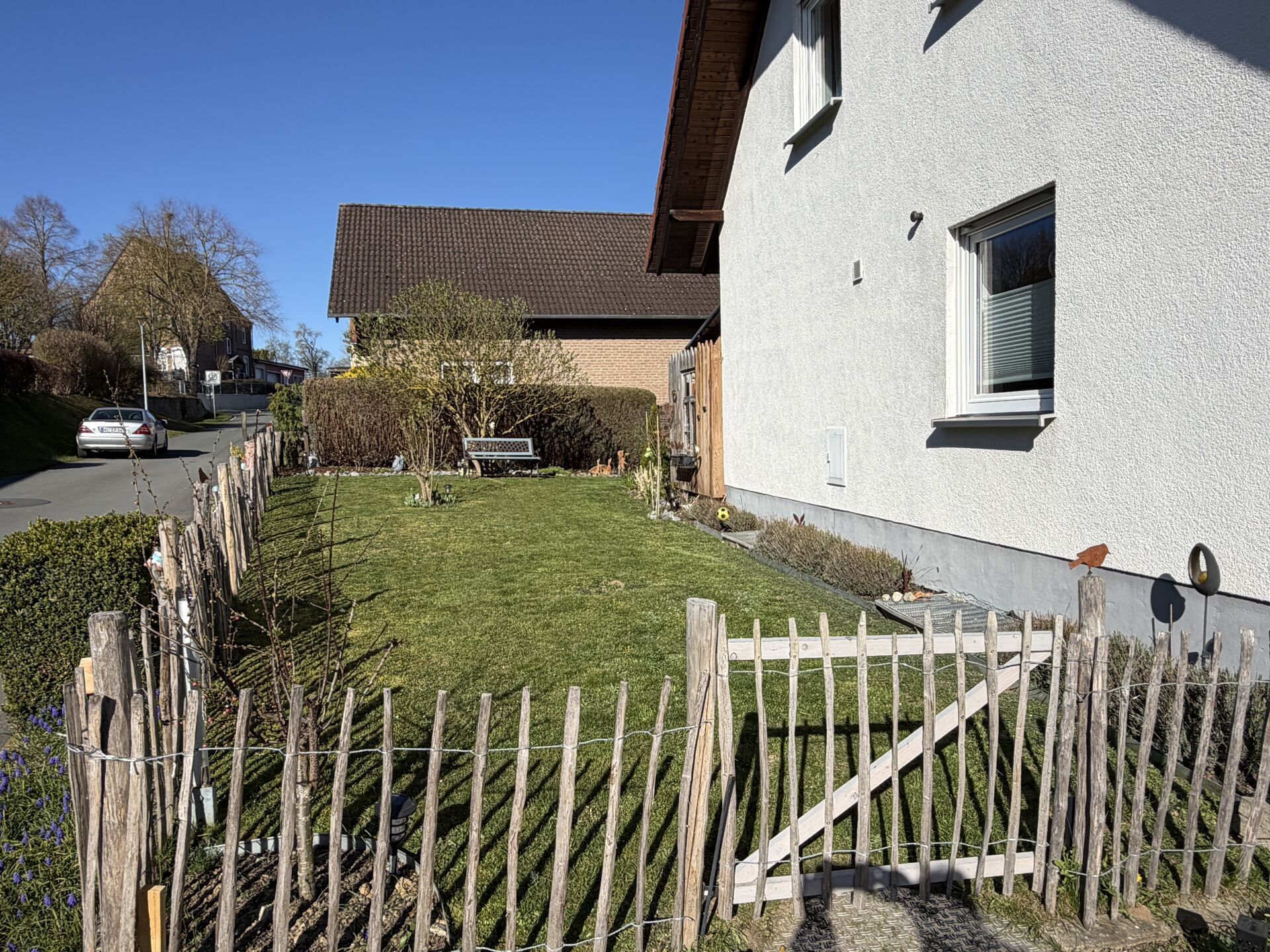 Immobilienangebot - Warburg / Herlinghausen - Alle - Gepflegtes Einfamilienhaus am Ortsrand von Herlinghausen