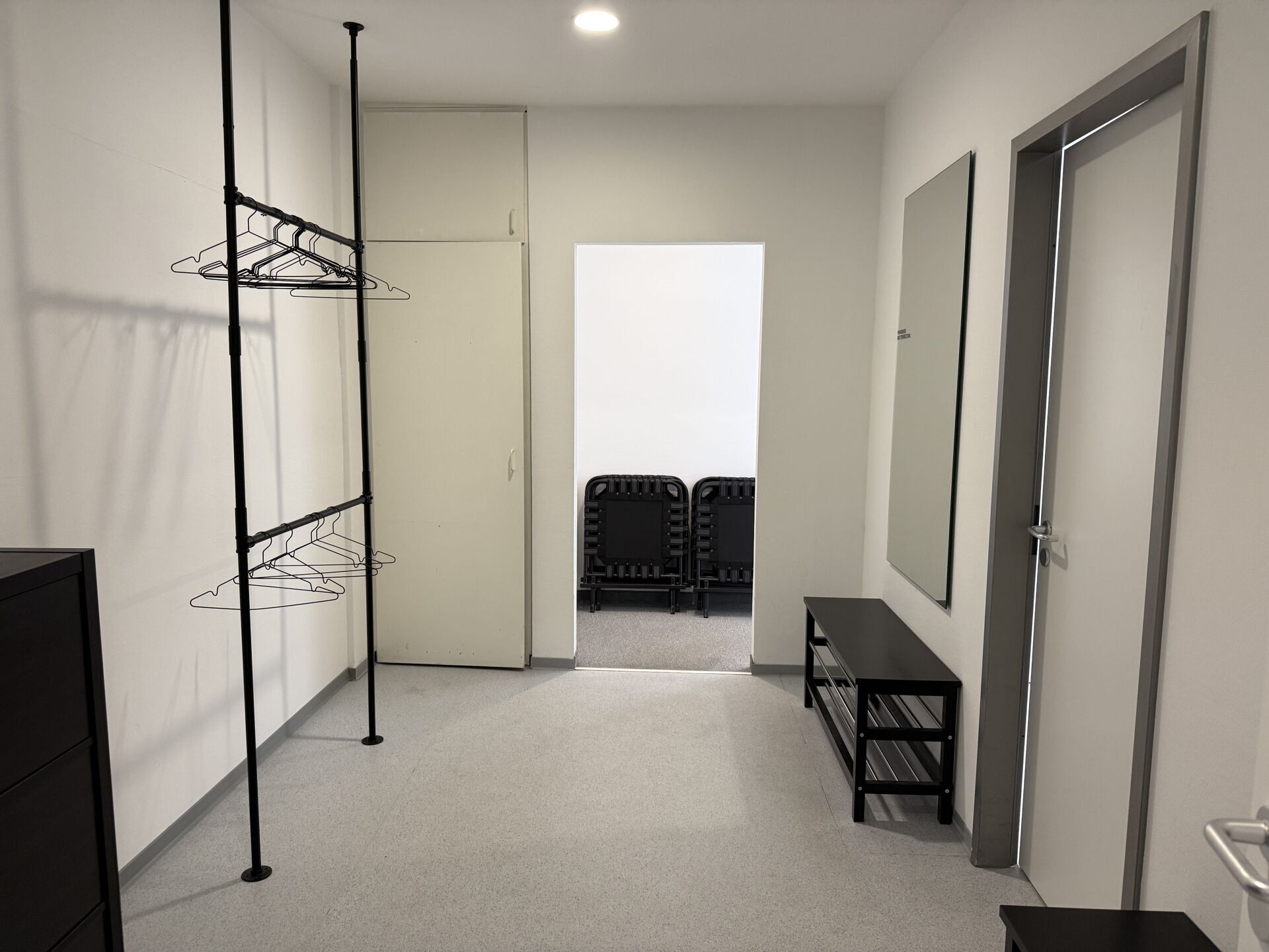 Immobilienangebot - Detmold - Gewerbe - Repräsentative Büro-/Praxisflächen + Parkplätze in zentraler Lage
EG: ca. 115 m² wieder frei zur Vermietung.