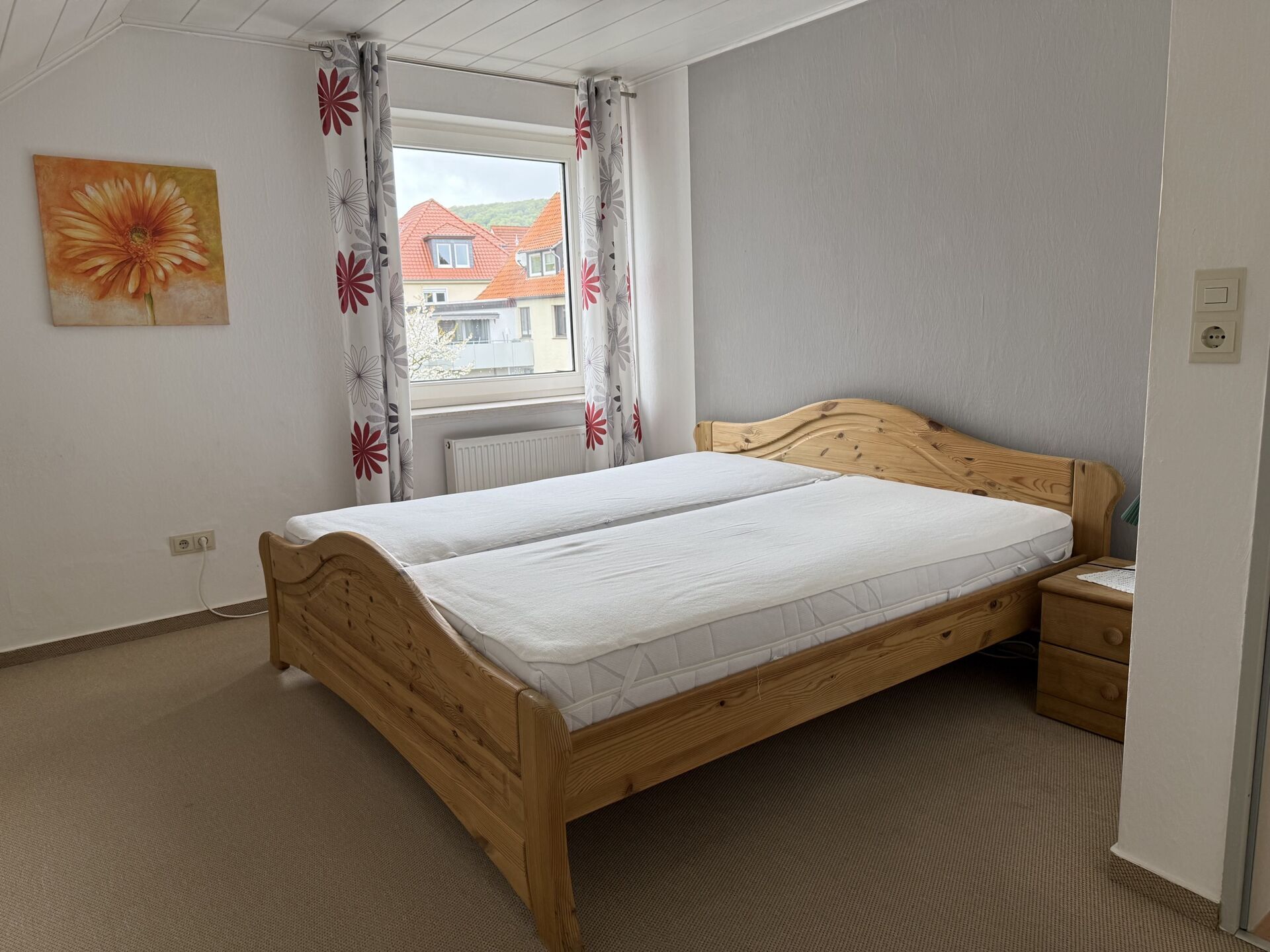 Immobilienangebot - Bad Driburg - Alle - Großes Haus mit Lagerfläche, Werkstatt und zwei Garagen !