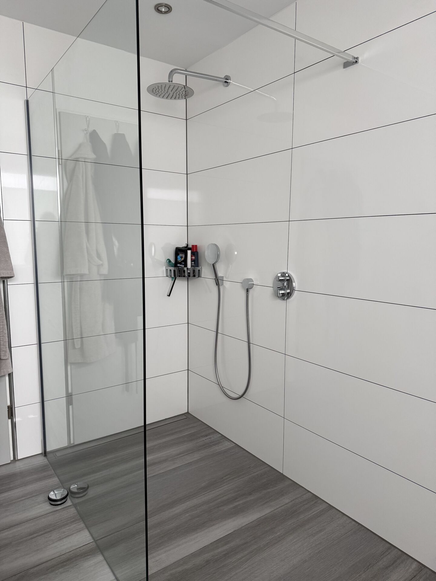 Immobilienangebot - Bad Driburg - Alle - Großes Haus mit Lagerfläche, Werkstatt und zwei Garagen !