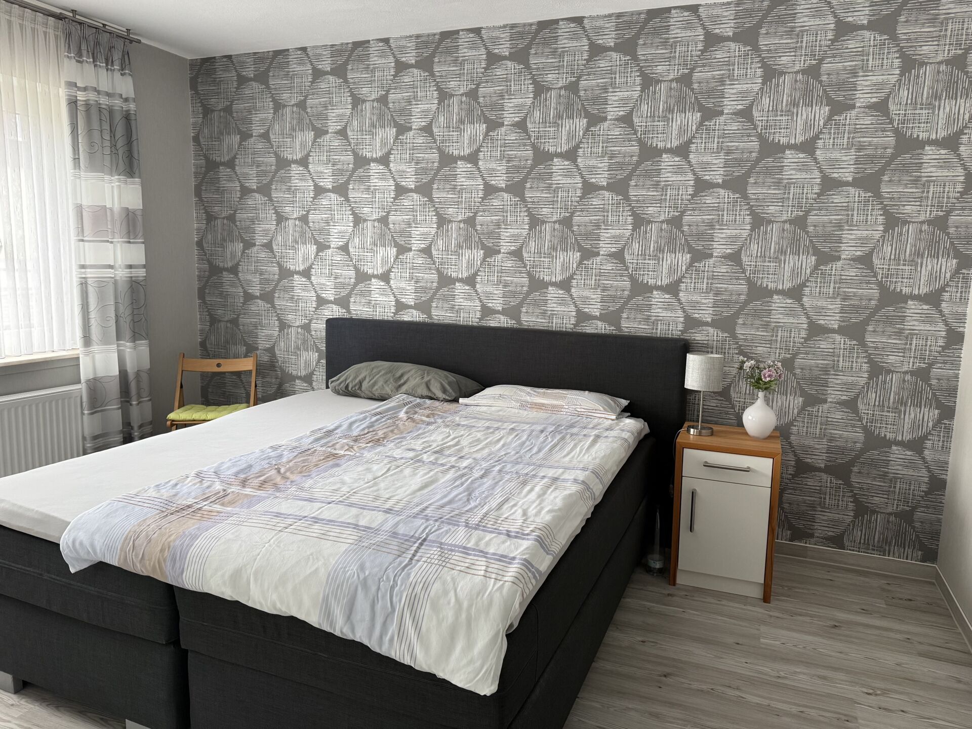 Immobilienangebot - Bad Driburg - Alle - Großes Haus mit Lagerfläche, Werkstatt und zwei Garagen !