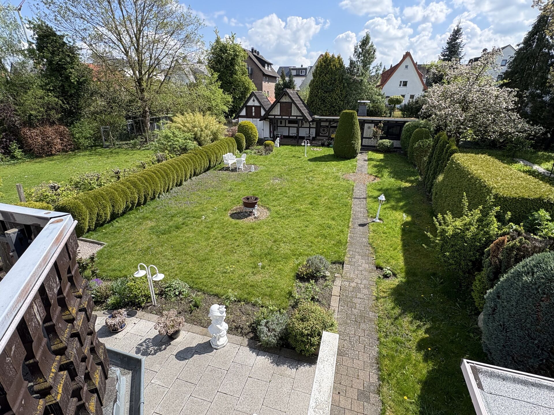 Immobilienangebot - Paderborn - Alle - Doppelhaushälfte mit großem Garten und Entwicklungspotenzial in Paderborn Südstadt