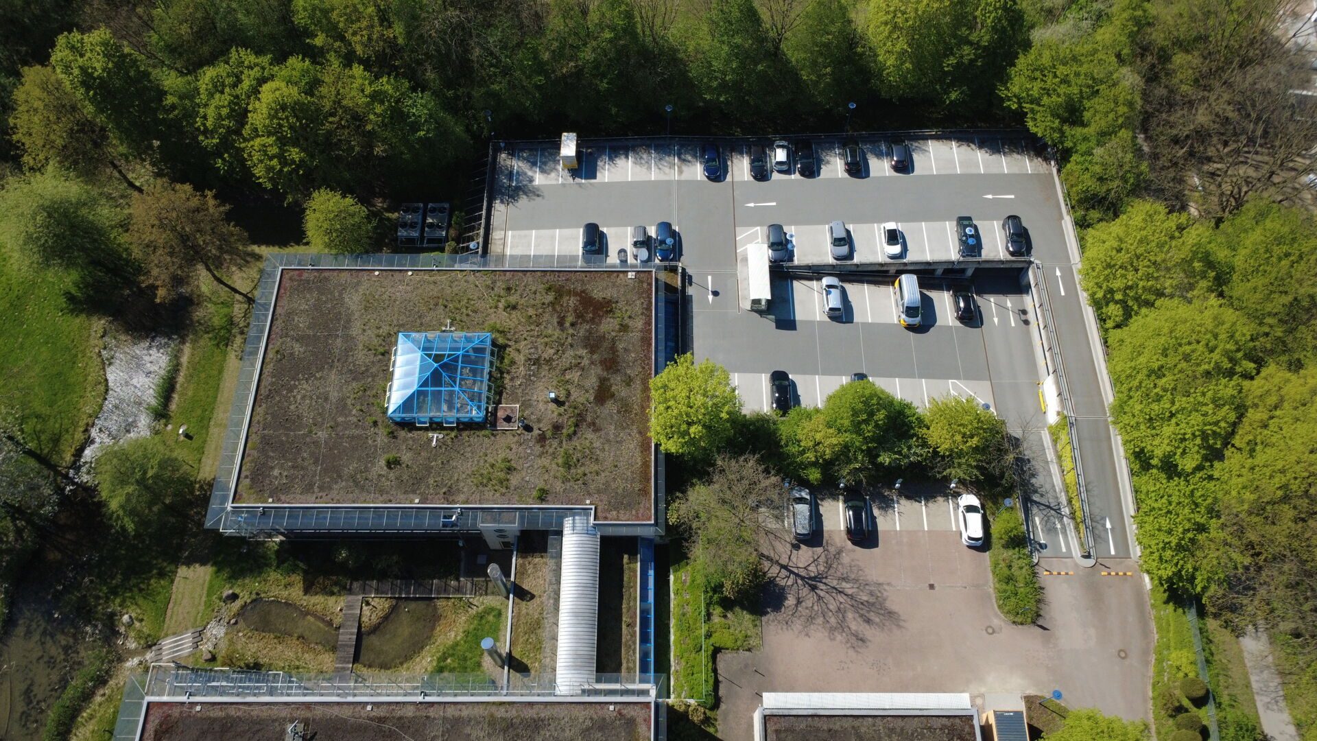 Immobilienangebot - Detmold - Gewerbe - Repräsentative Bürofläche im Detmolder Innenstadtring mit ca.1.400 m², Gastronomie und Parkdeck