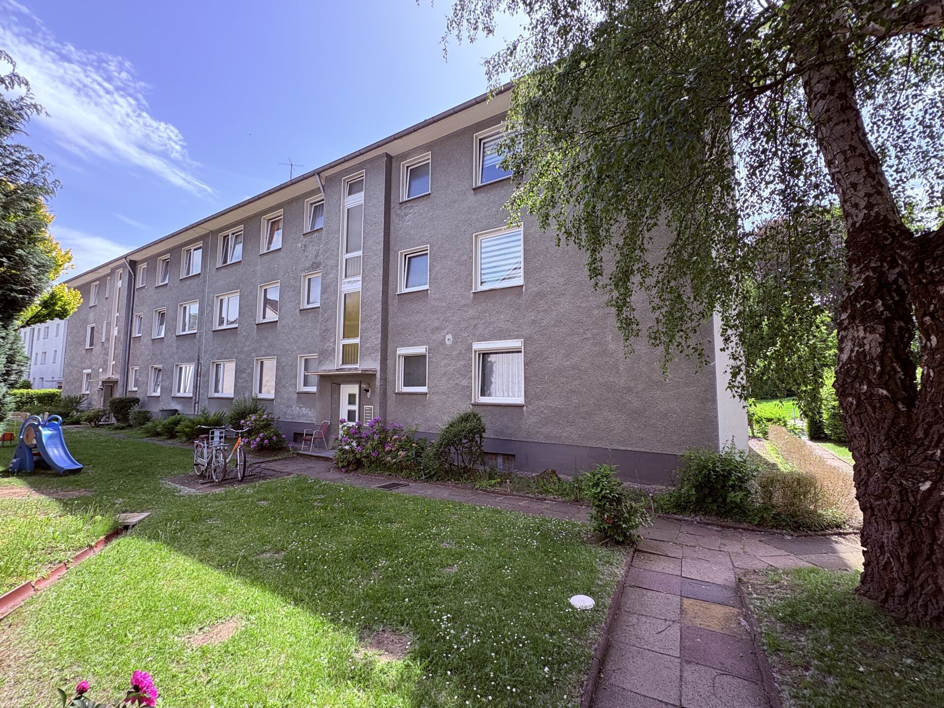 Immobilienangebot - Detmold - Alle - Gepflegt, modernisiert, citynah: Eigentumswohnung in Detmold!