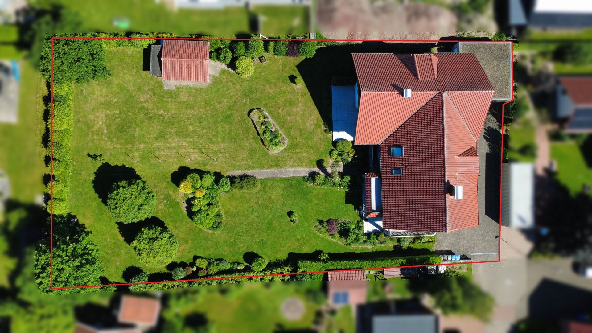 Immobilienangebot - Marienmünster / Papenhöfen - Alle - Großzügiges Wohnen erwartet Sie hier!