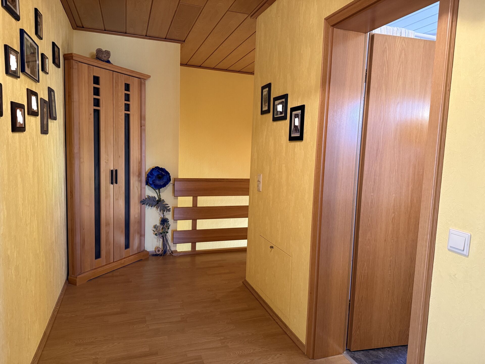Immobilienangebot - Marienmünster / Papenhöfen - Alle - Ankommen und Zuhause sein - Schöne DHH mit viel Platz!