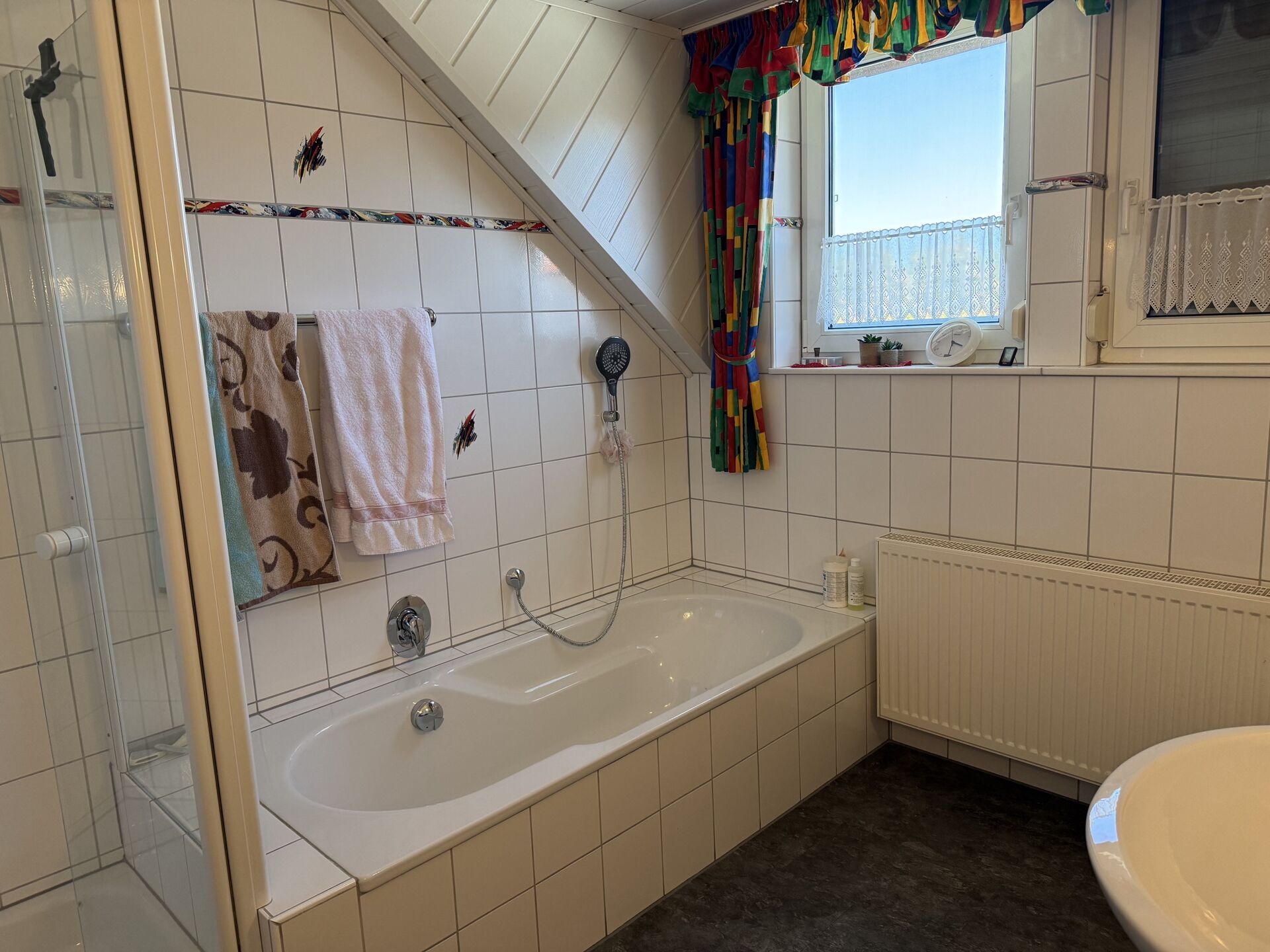 Immobilienangebot - Marienmünster / Papenhöfen - Alle - Ankommen und Zuhause sein - Schöne DHH mit viel Platz!