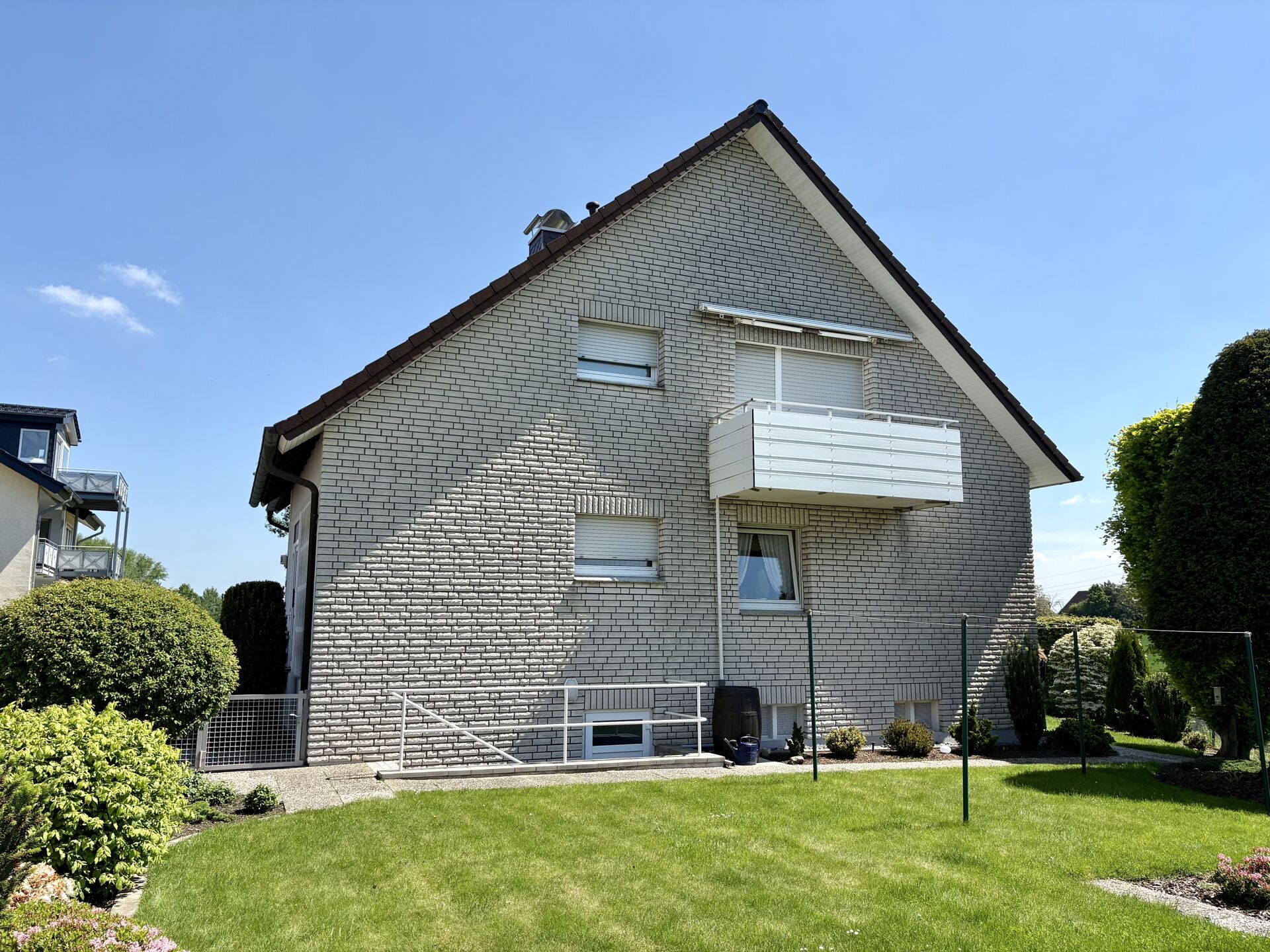 Immobilienangebot - Lage - Alle - Viel Platz unter den Augen des Hermann!
