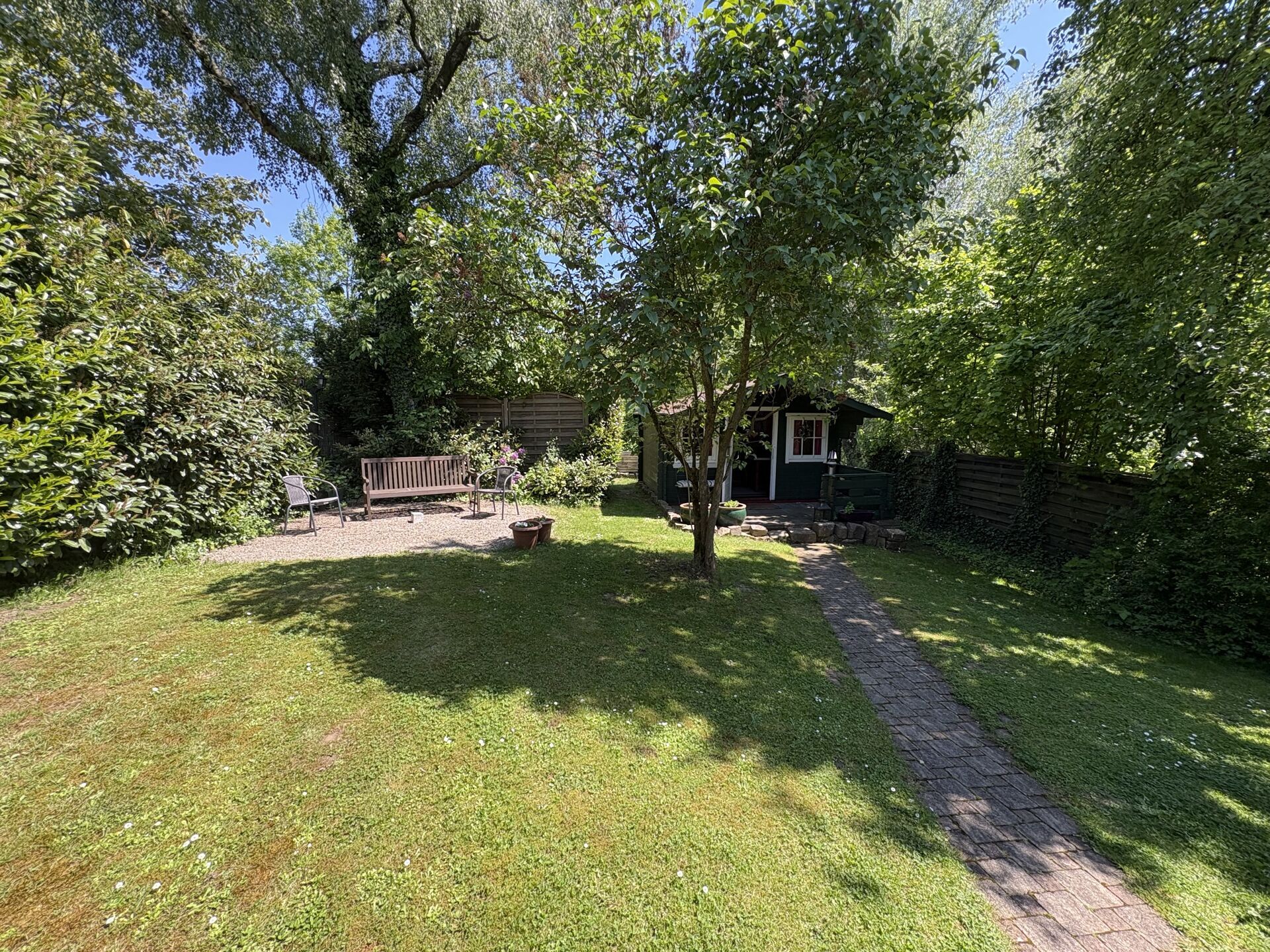 Immobilienangebot - Detmold - Alle - Wohnen mit Privatsphäre: Einfamilienhaus in Sackgasse!