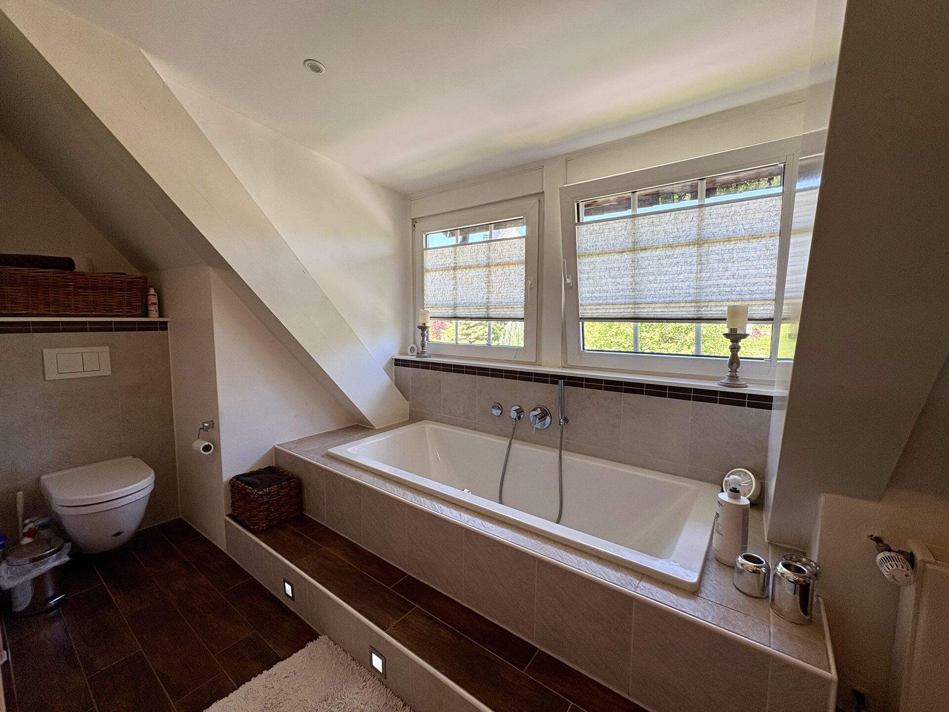 Immobilienangebot - Detmold - Alle - Wohnen mit Privatsphäre: Einfamilienhaus in Sackgasse!