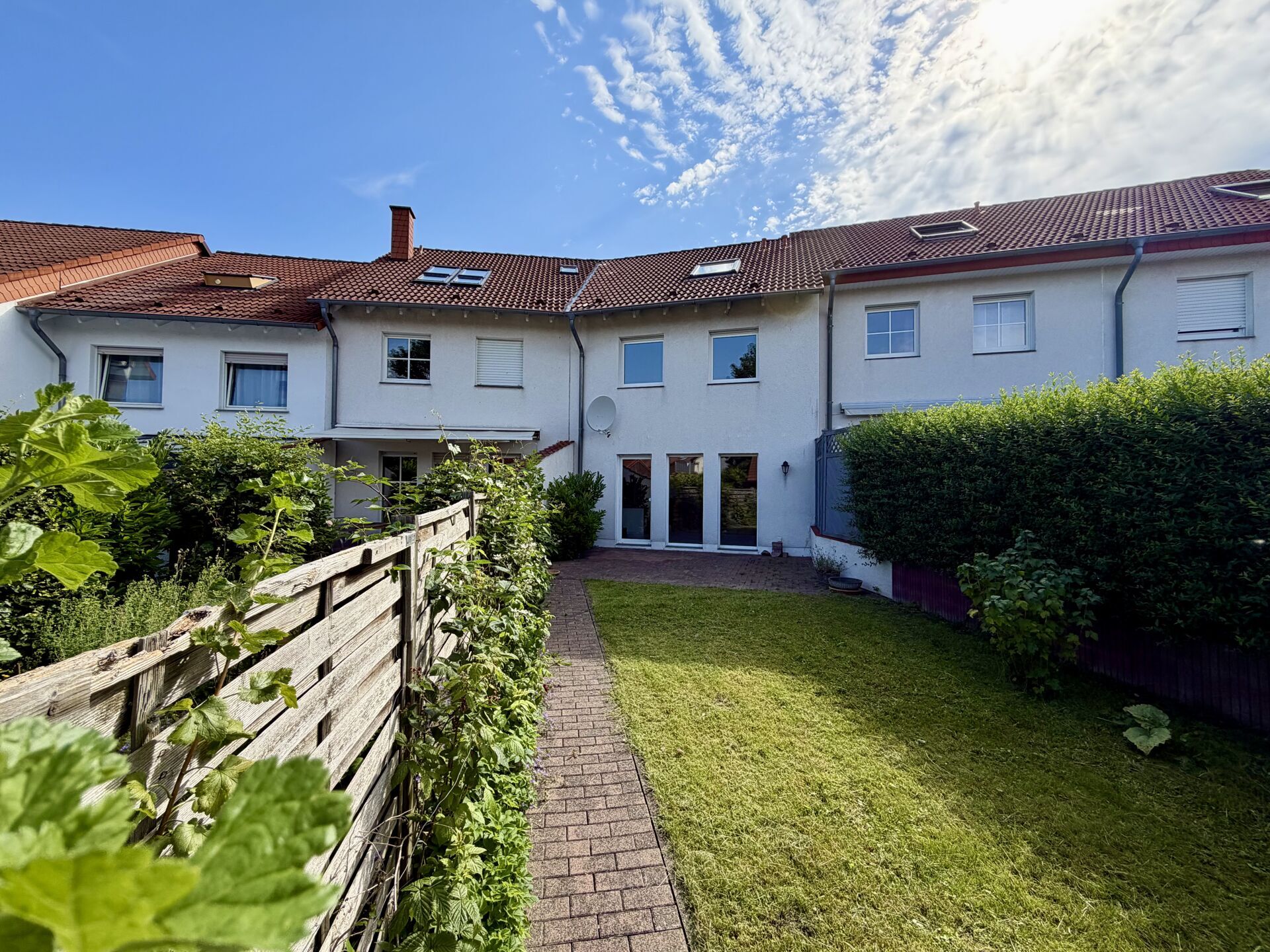 Immobilienangebot - Paderborn - Alle - Schönes Reihenmittelhaus „Auf der Lieth“ – sofort verfügbar