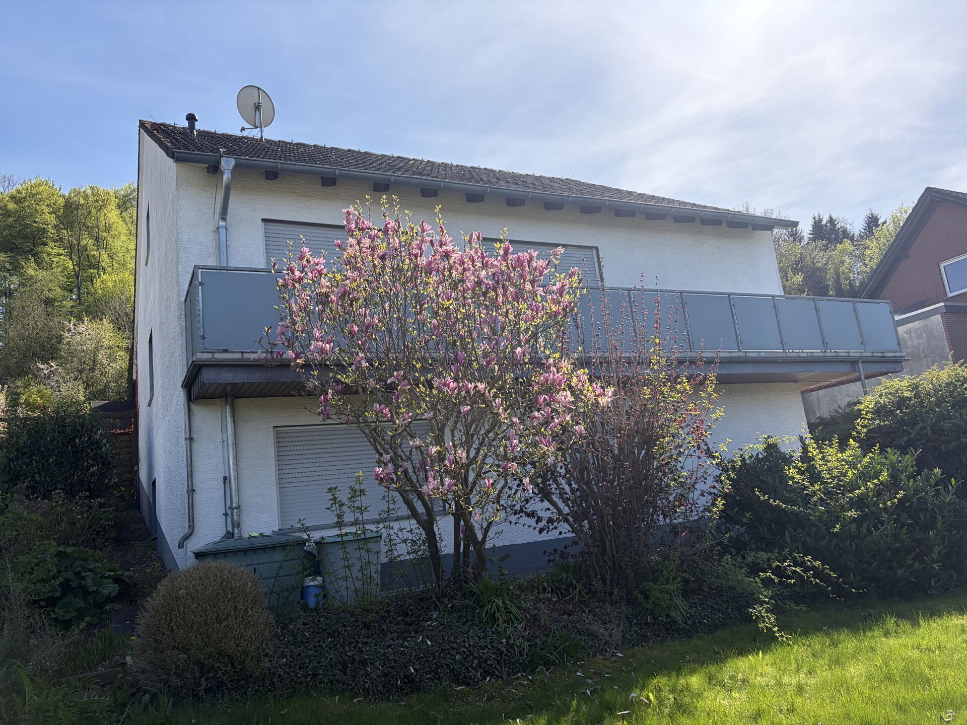 Immobilienangebot - Lichtenau / Atteln - Alle - Substanz trifft Potenzial in Atteln – Jetzt anpacken!
Gepflegtes Einfamilienhaus in ruhiger Lage.