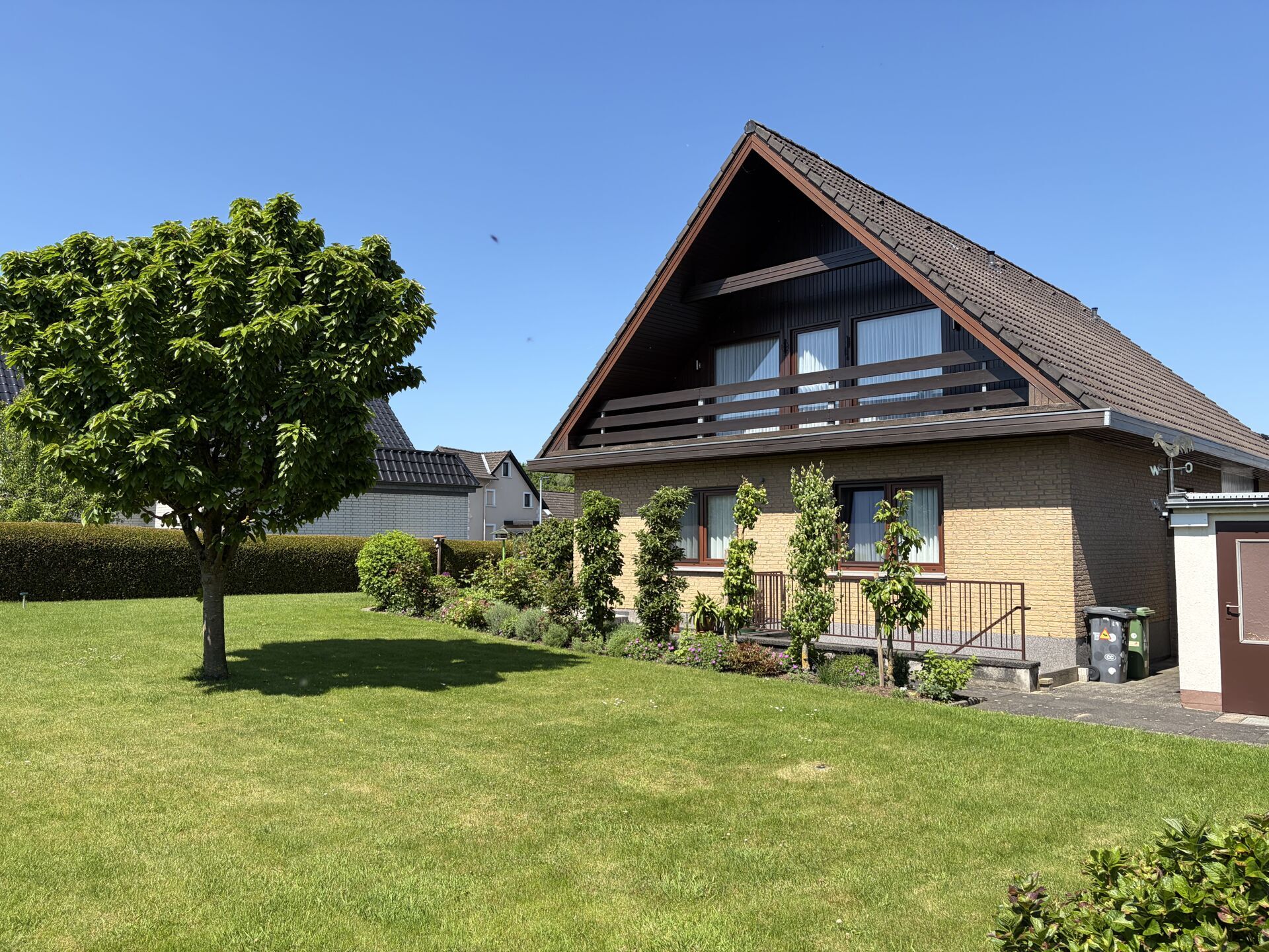 Immobilienangebot - Detmold / Pivitsheide - Alle - Viel Raum für Familie und Hobby!