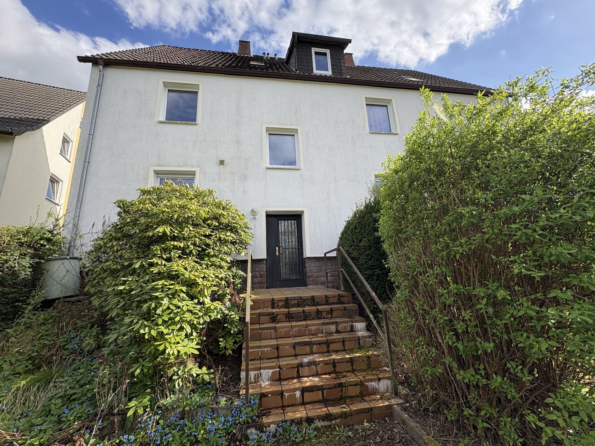 Immobilienangebot - Schieder-Schwalenberg - Alle - Ehemaliges Pfarrhaus in Schieder wartet auf eine neue Bestimmung !