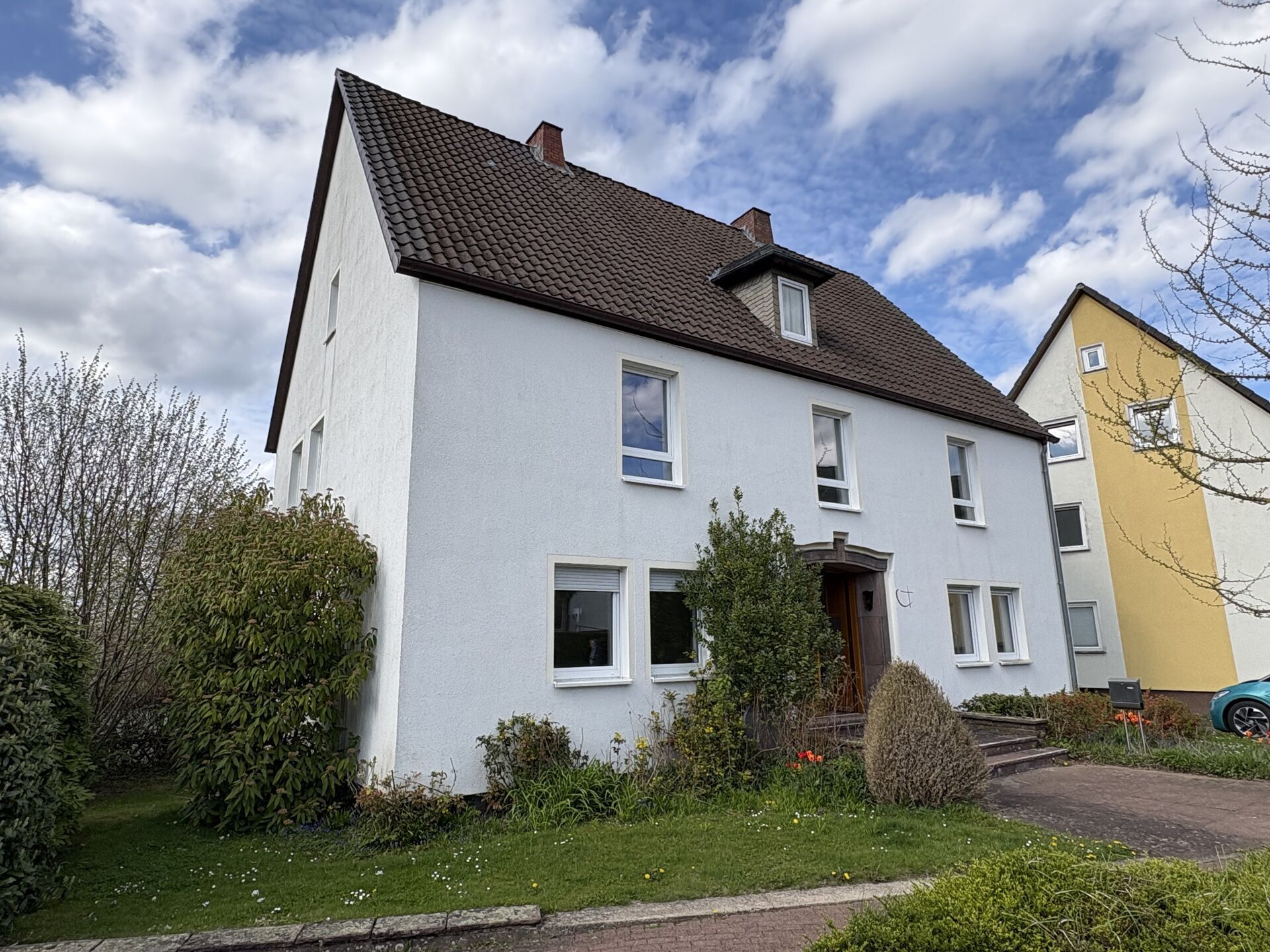 Immobilienangebot - Schieder-Schwalenberg - Alle - Ehemaliges Pfarrhaus in Schieder wartet auf eine neue Bestimmung !