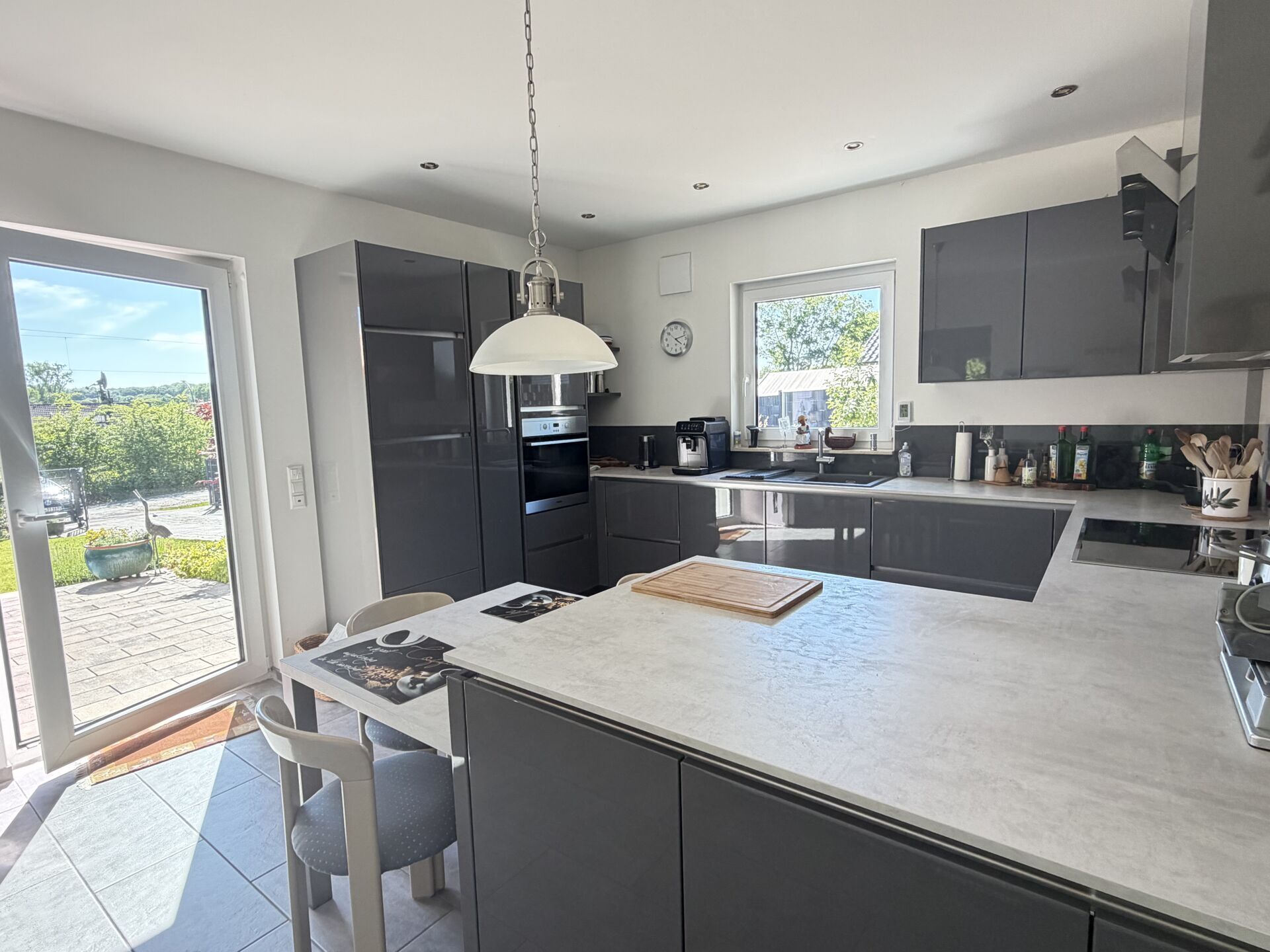 Immobilienangebot - Lage - Alle - Stadtnaher Wohnkomfort auf einer Ebene mit Ausbaupotential!