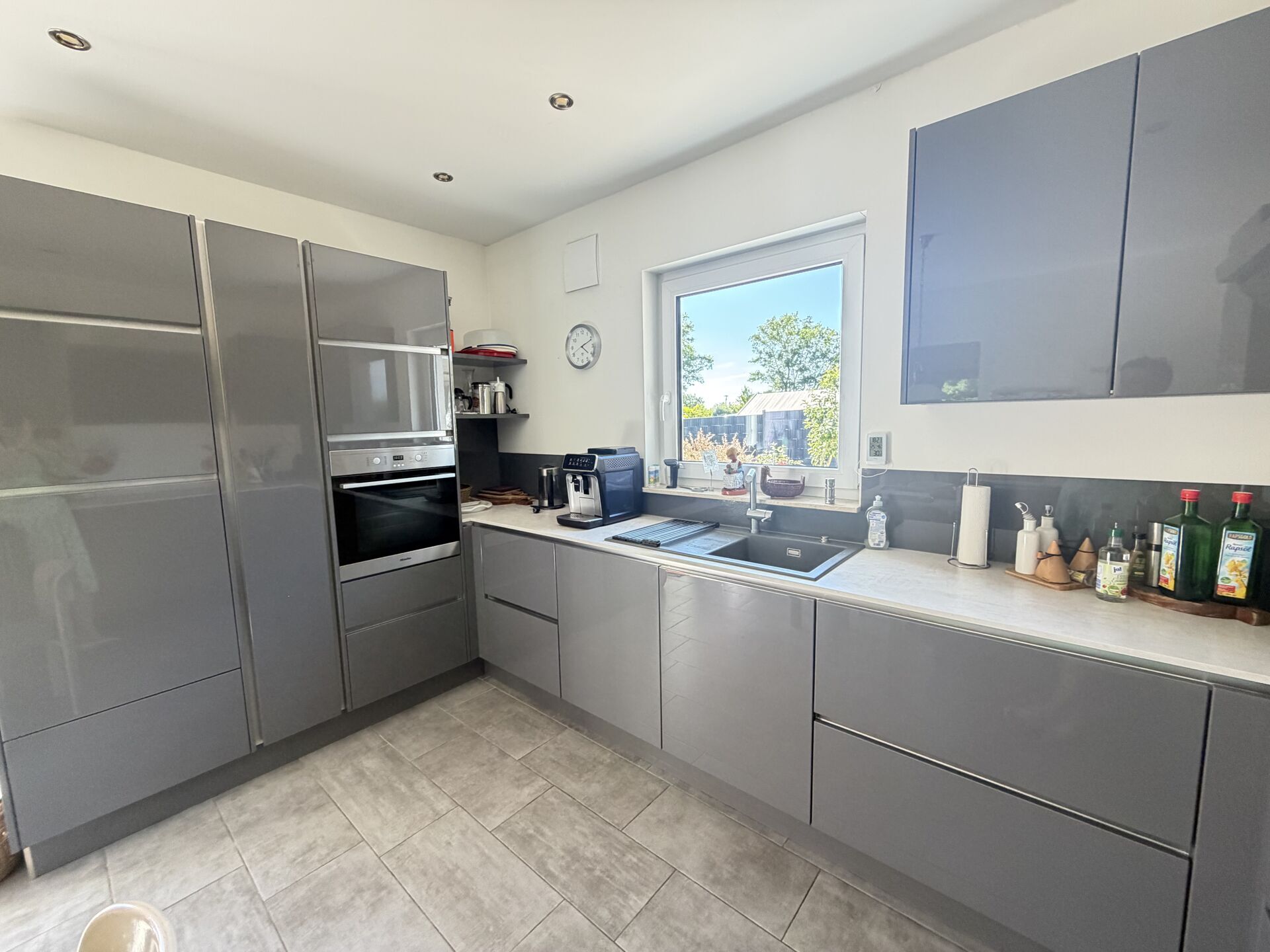 Immobilienangebot - Lage - Alle - Stadtnaher Wohnkomfort auf einer Ebene mit Ausbaupotential!