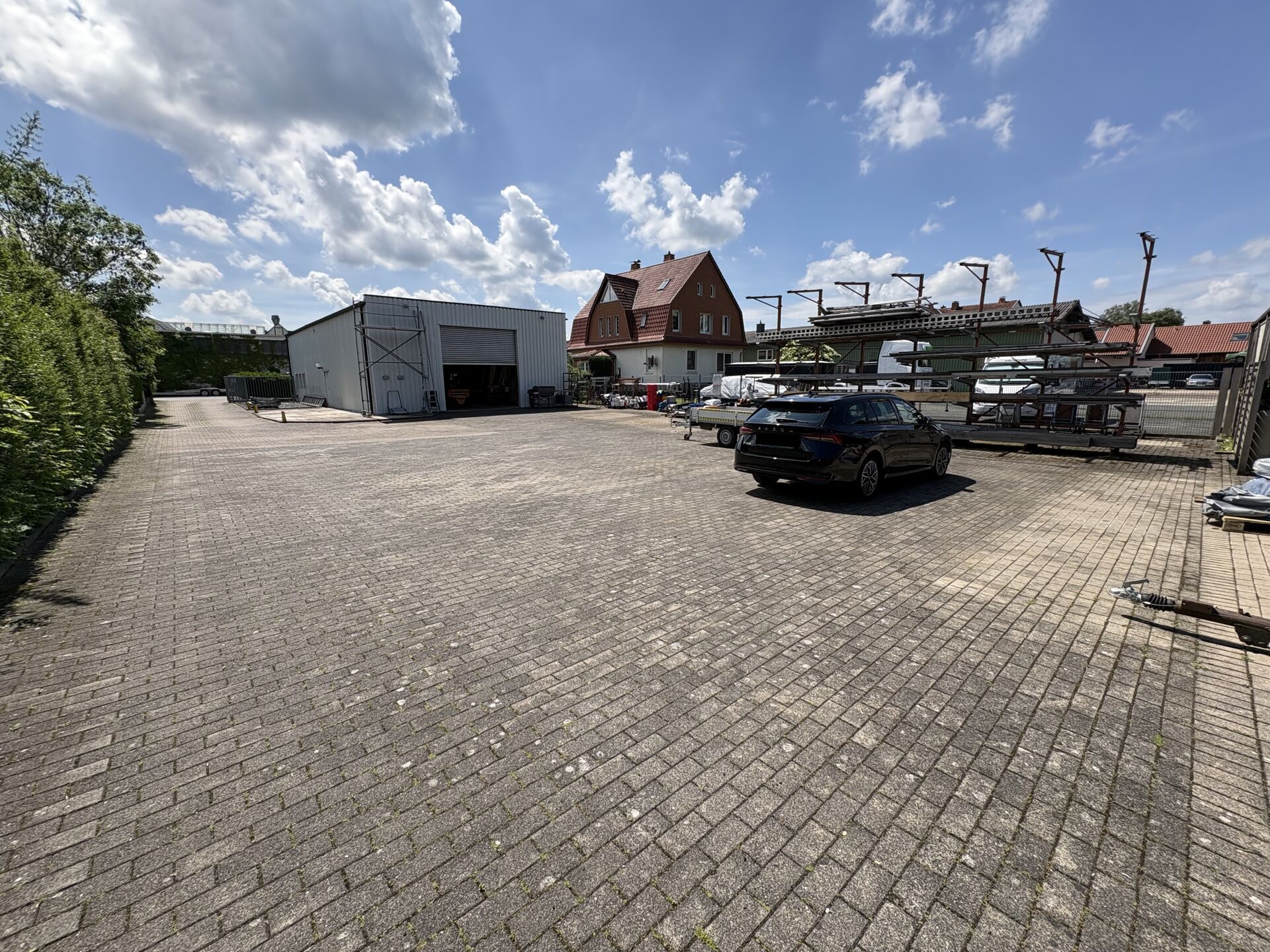 Immobilienangebot - Detmold - Alle - Seltenes Ensemble: Modernisiertes Wohnhaus mit Gewerbehalle!