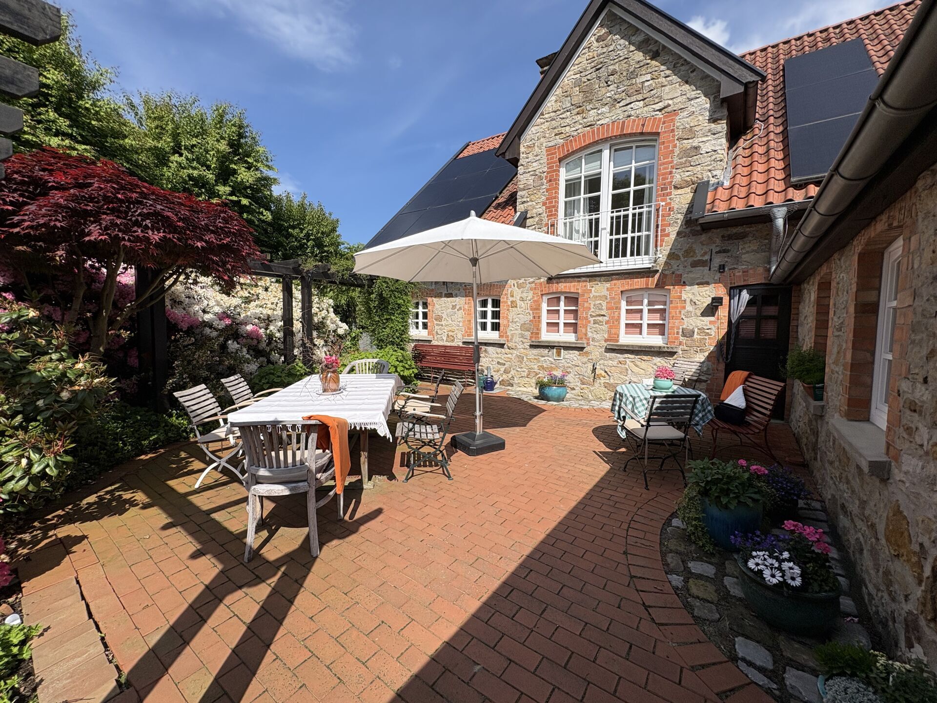 Immobilienangebot - Horn-Bad Meinberg / Fissenknick - Alle - Wo Geschichte auf Moderne trifft und Wohnträume Wurzeln schlagen!