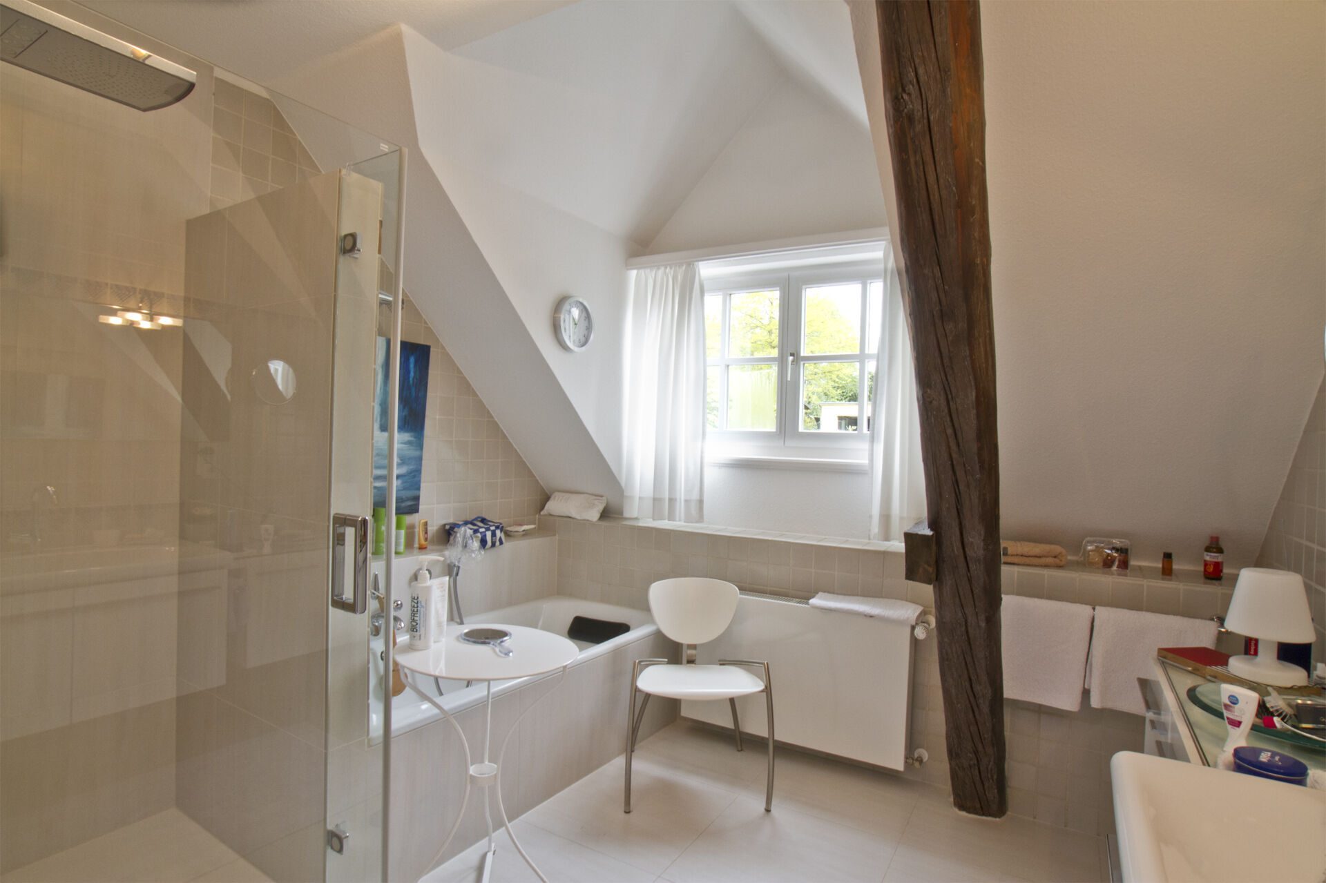 Immobilienangebot - Horn-Bad Meinberg / Fissenknick - Alle - Wo Geschichte auf Moderne trifft und Wohnträume Wurzeln schlagen!