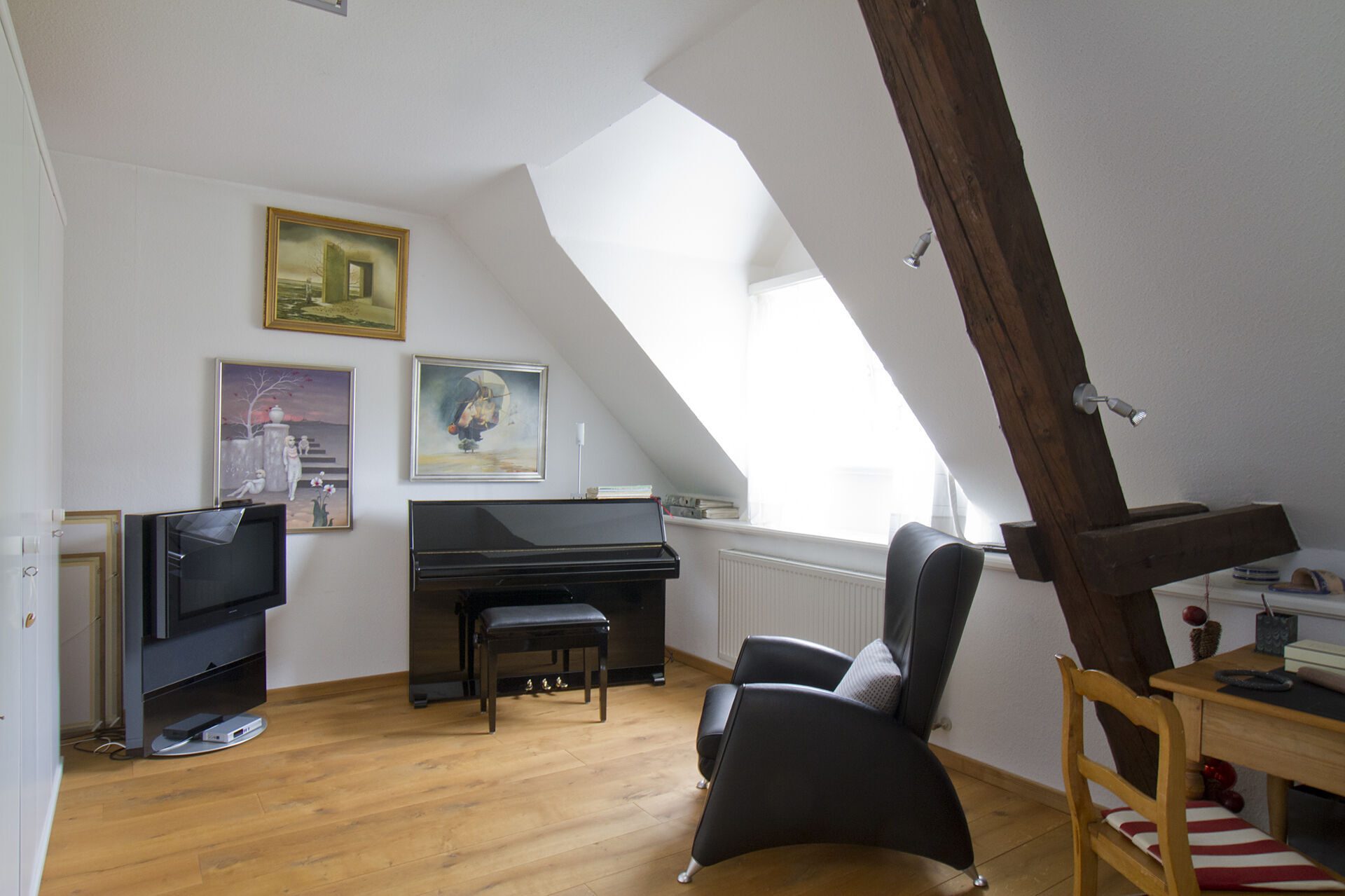 Immobilienangebot - Horn-Bad Meinberg / Fissenknick - Alle - Wo Geschichte auf Moderne trifft und Wohnträume Wurzeln schlagen!