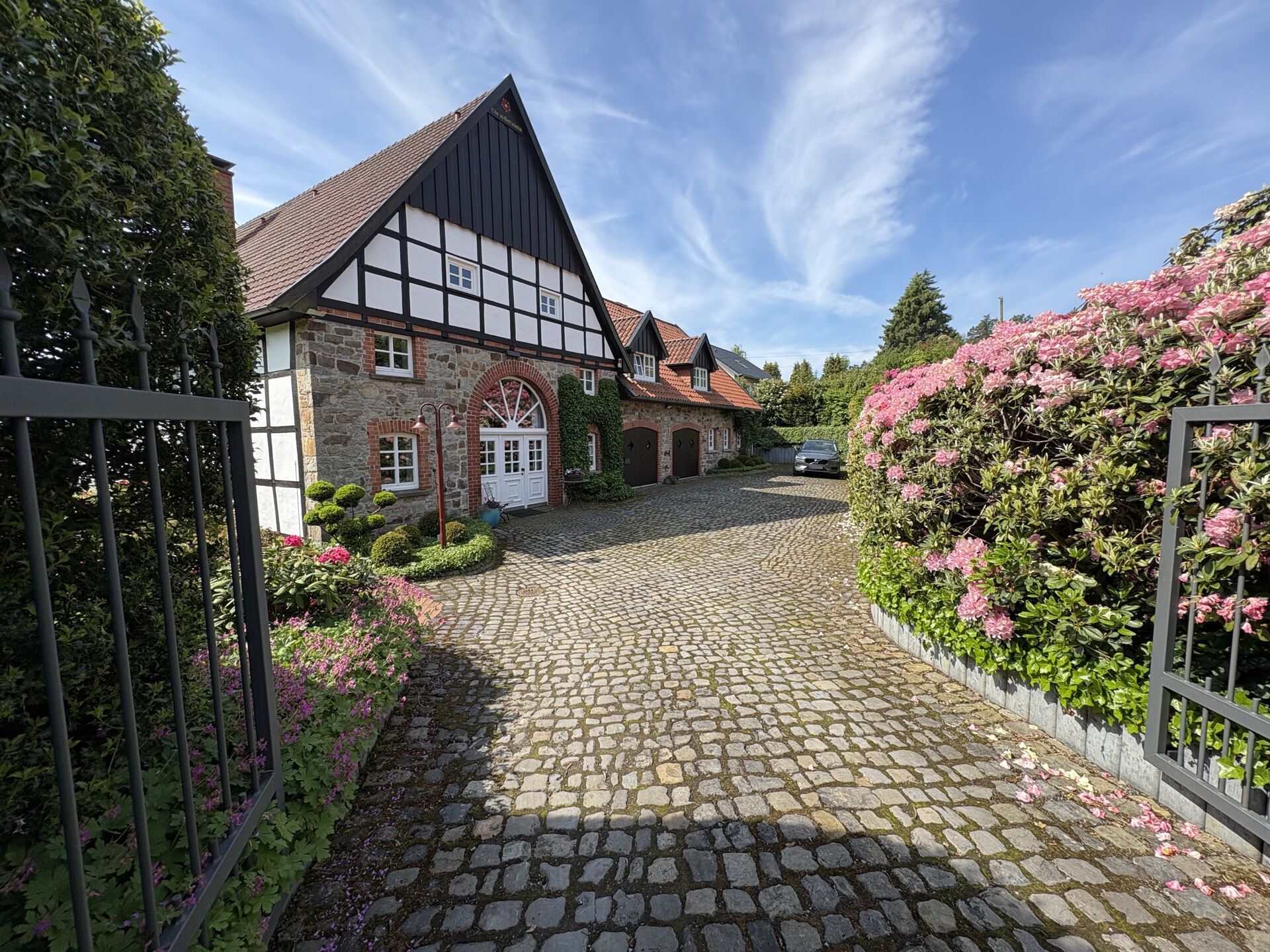 Immobilienangebot - Horn-Bad Meinberg / Fissenknick - Alle - Wo Geschichte auf Moderne trifft und Wohnträume Wurzeln schlagen!