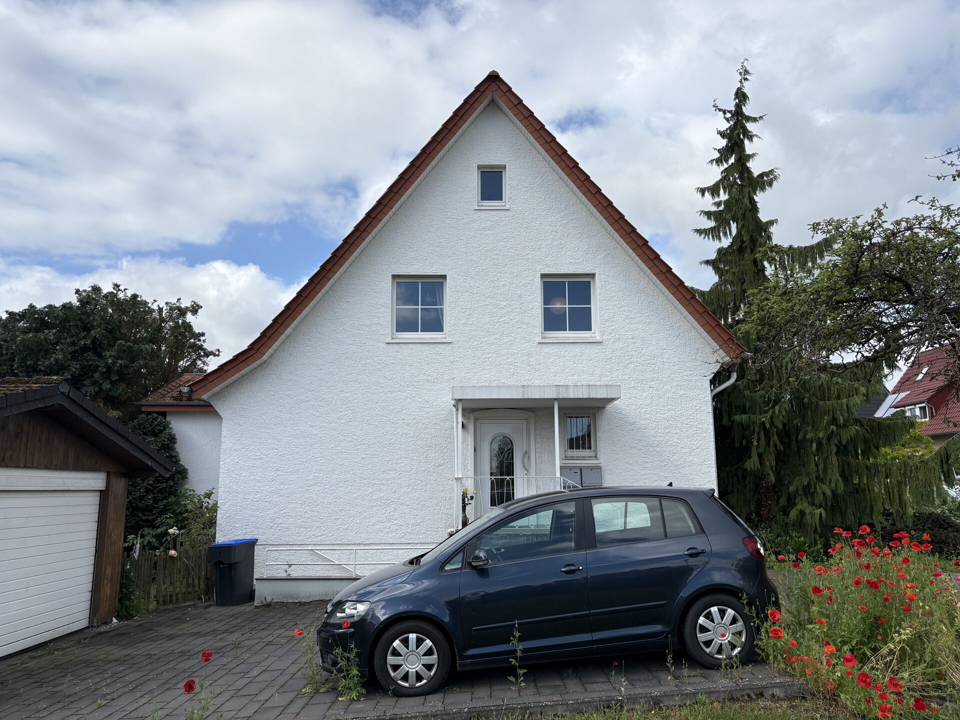 Immobilienangebot - Lage - Alle - Einfamilienhaus mit separater Wohnung in familienfreundlicher Lage in Lage Maßbruch!