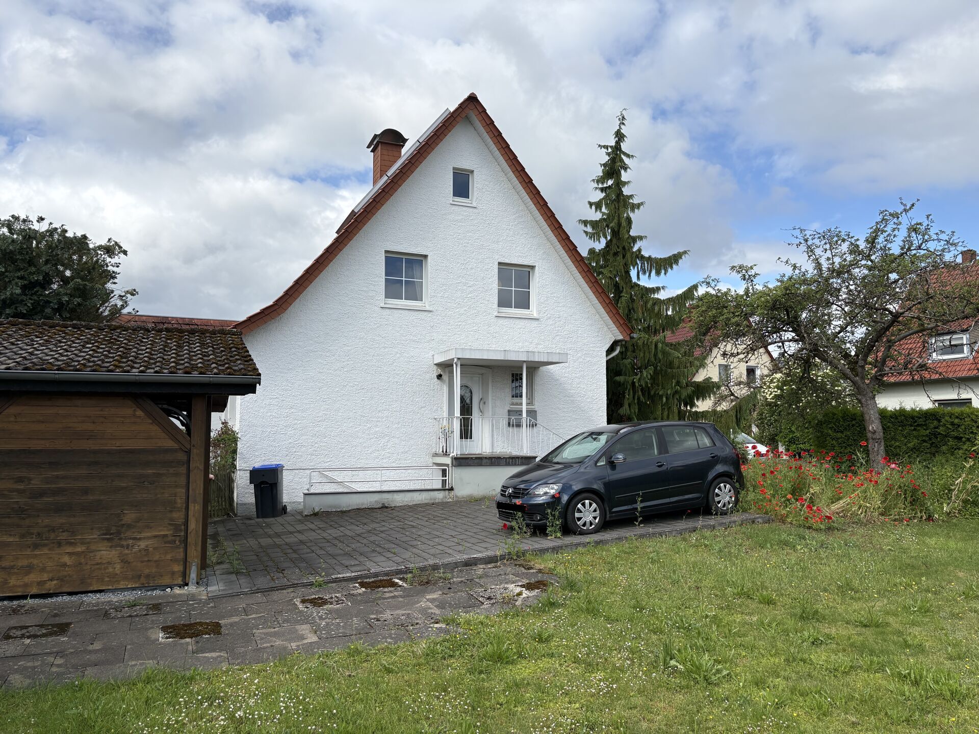 Immobilienangebot - Lage - Alle - Einfamilienhaus mit separater Wohnung in familienfreundlicher Lage in Lage Maßbruch!