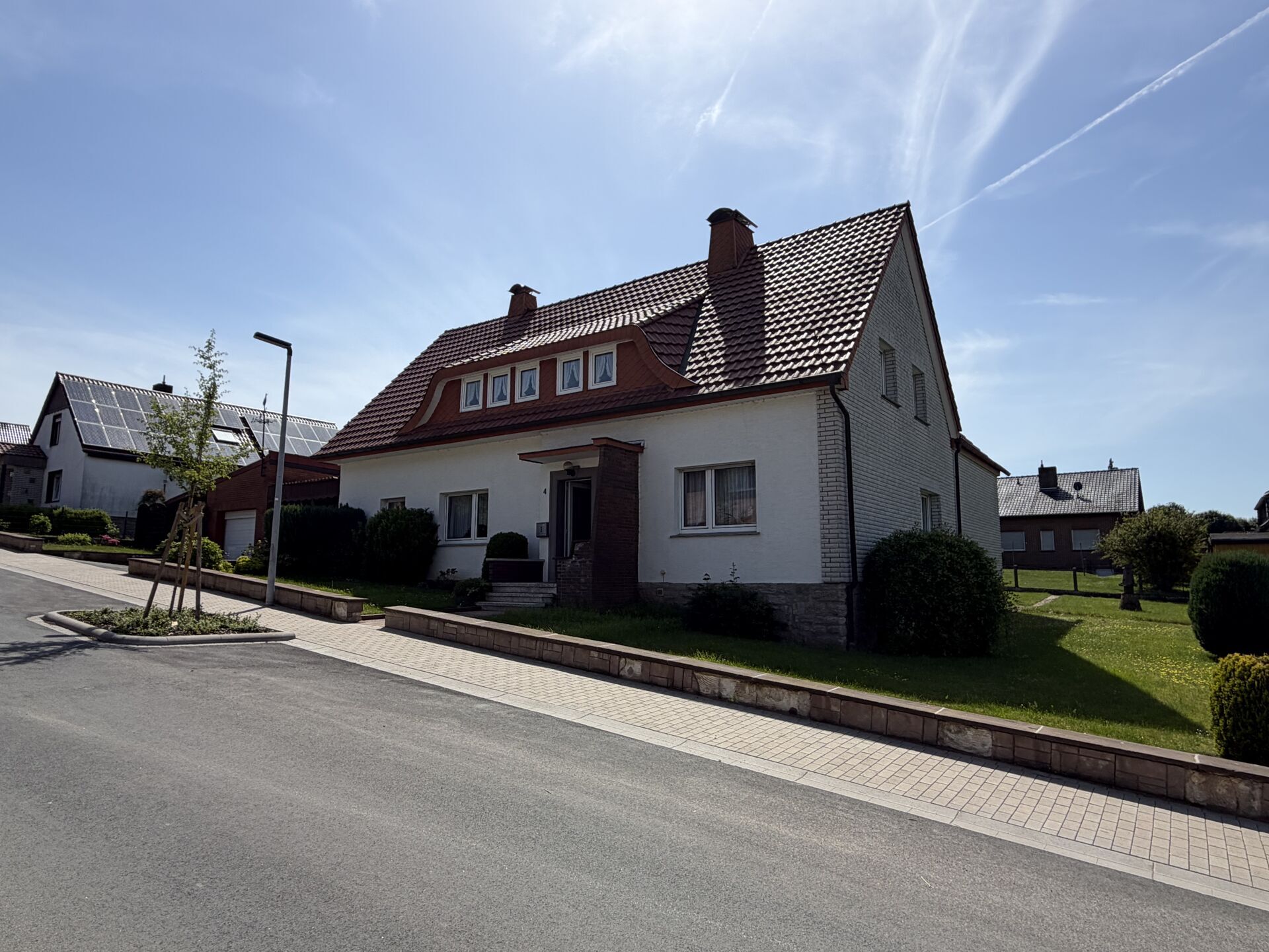 Immobilienangebot - Borgentreich / Bühne - Alle - Einfamilienhaus mit großem Garten und vielseitigen Nutzungsmöglichkeiten in Bühne