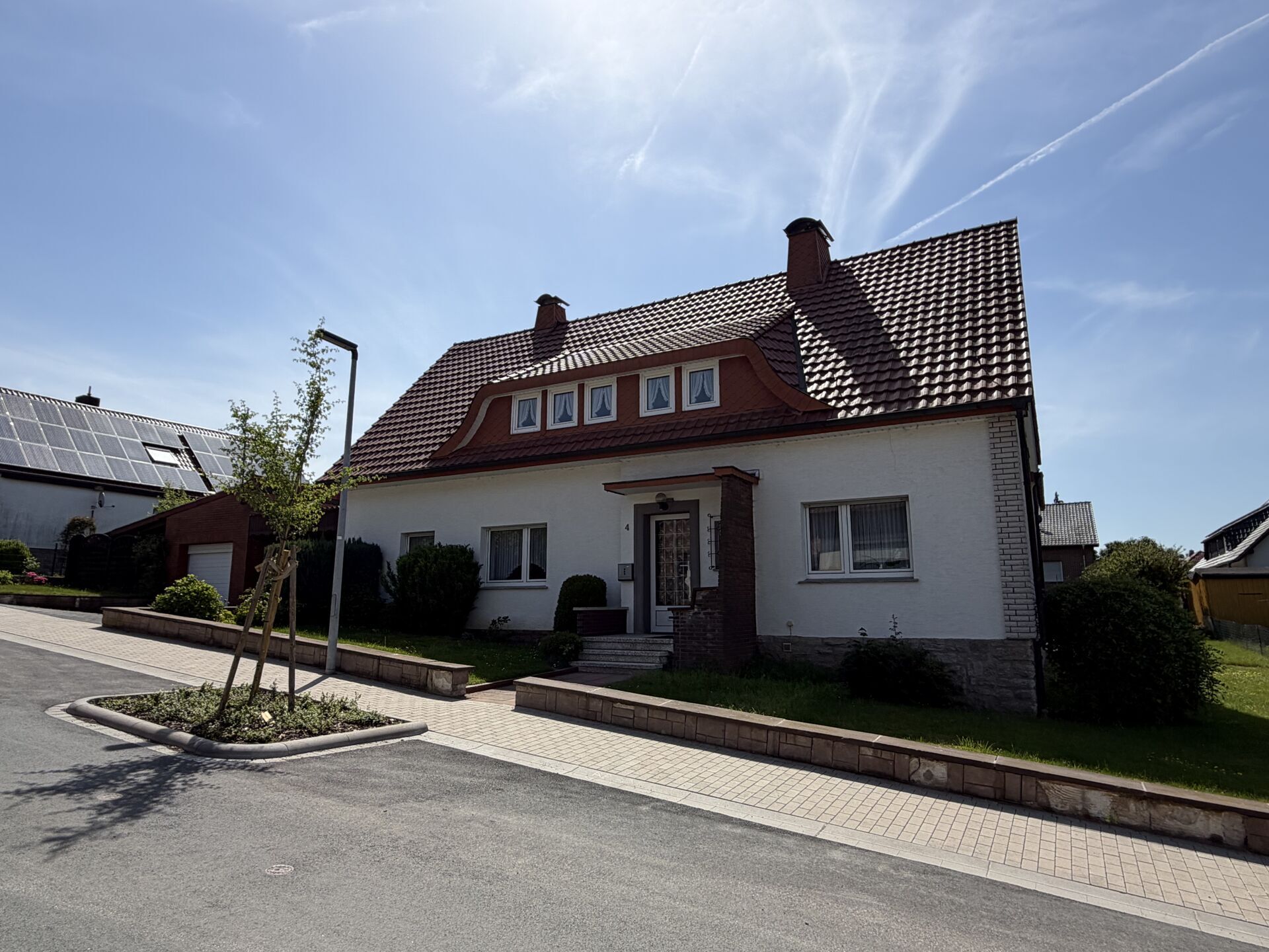 Immobilienangebot - Borgentreich / Bühne - Alle - Einfamilienhaus mit großem Garten und vielseitigen Nutzungsmöglichkeiten in Bühne