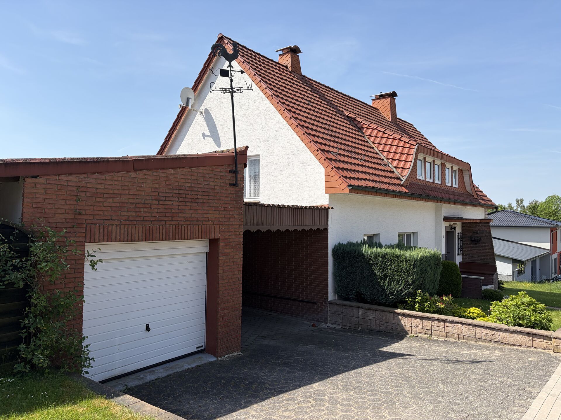 Immobilienangebot - Borgentreich / Bühne - Alle - Einfamilienhaus mit großem Garten und vielseitigen Nutzungsmöglichkeiten in Bühne
