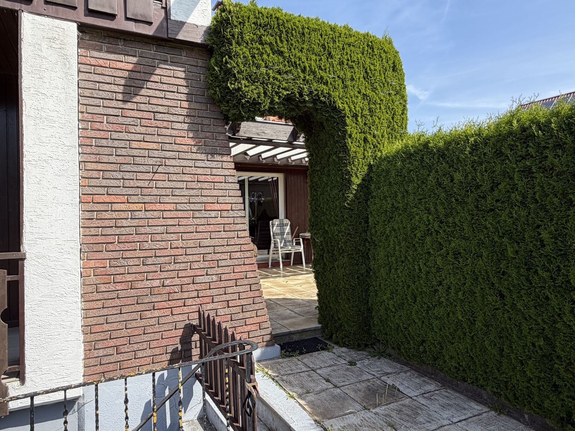 Immobilienangebot - Borgentreich / Bühne - Alle - Einfamilienhaus mit großem Garten und vielseitigen Nutzungsmöglichkeiten in Bühne