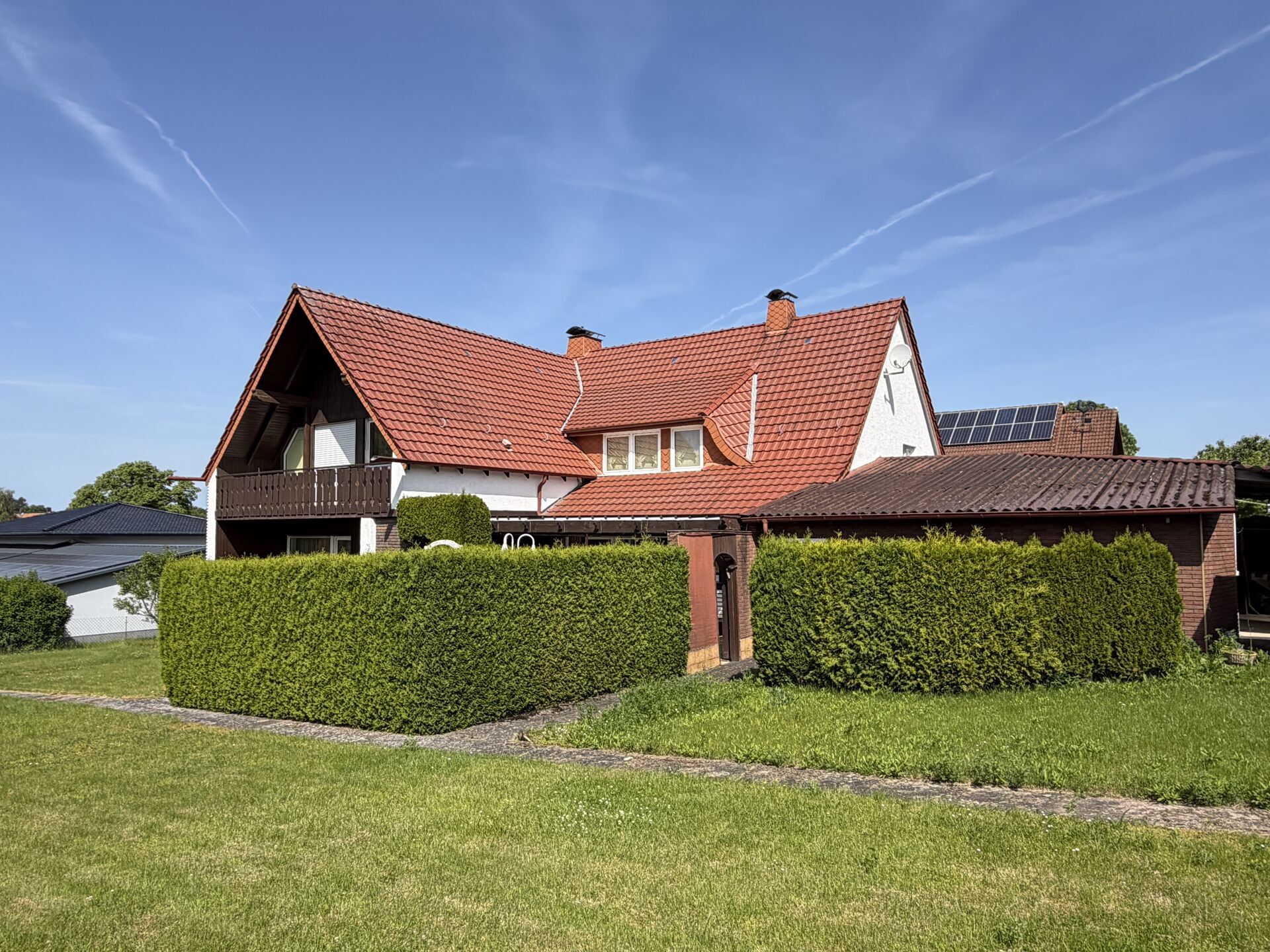 Immobilienangebot - Borgentreich / Bühne - Alle - Einfamilienhaus mit großem Garten und vielseitigen Nutzungsmöglichkeiten in Bühne
