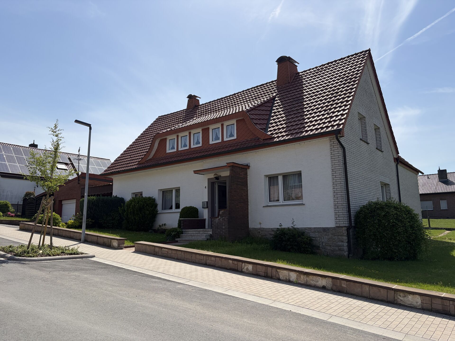 Immobilienangebot - Borgentreich / Bühne - Alle - Einfamilienhaus mit großem Garten und vielseitigen Nutzungsmöglichkeiten in Bühne