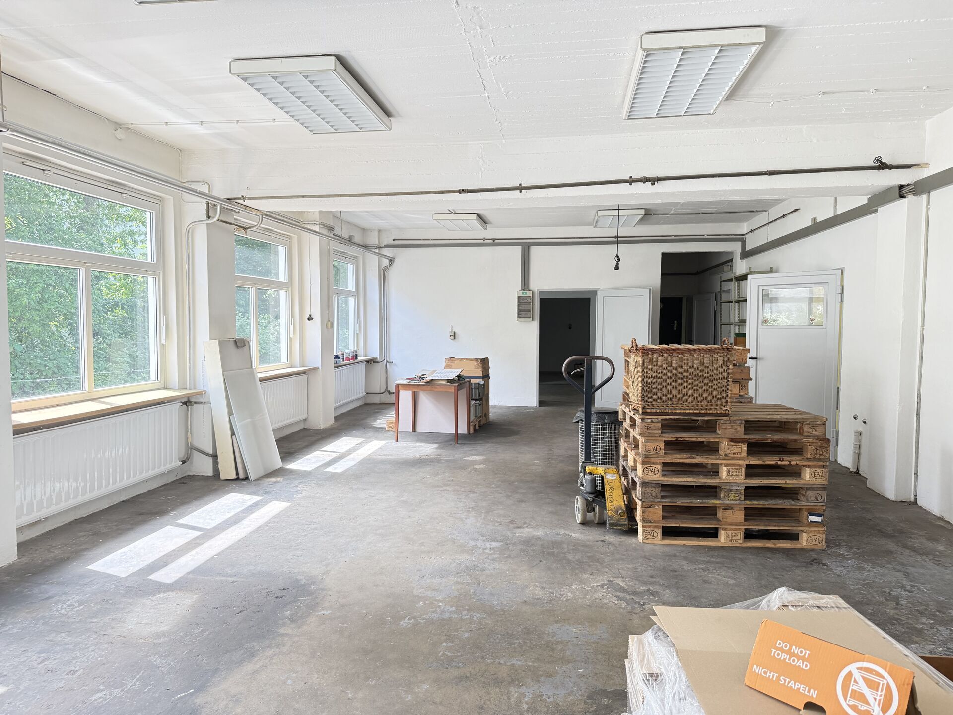 Immobilienangebot - Detmold - Gewerbe - Klein und funktional. Ca. 290 m² Halle zur Anmietung frei