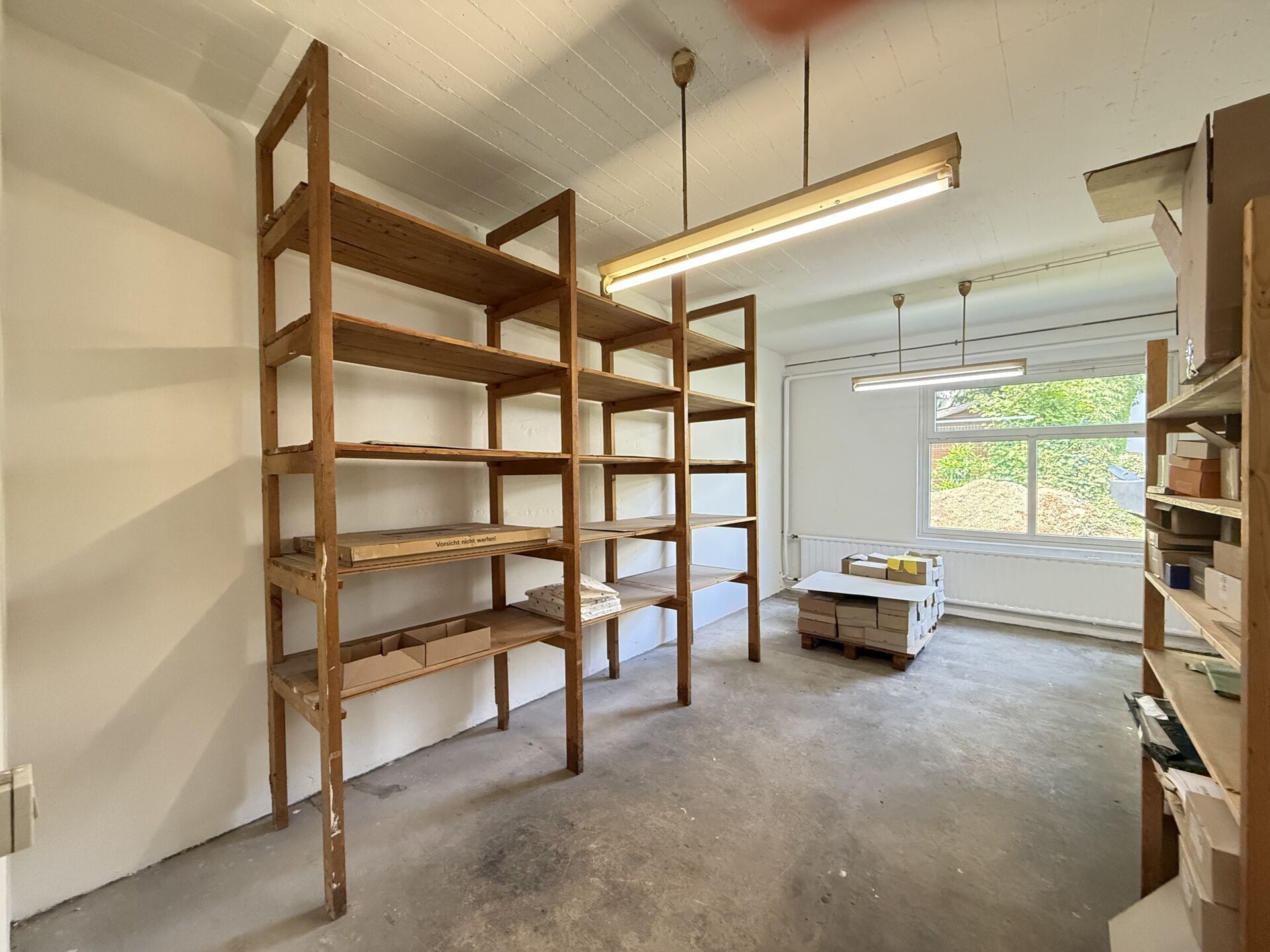 Immobilienangebot - Detmold - Gewerbe - Klein und funktional. Ca. 290 m² Halle zur Anmietung frei