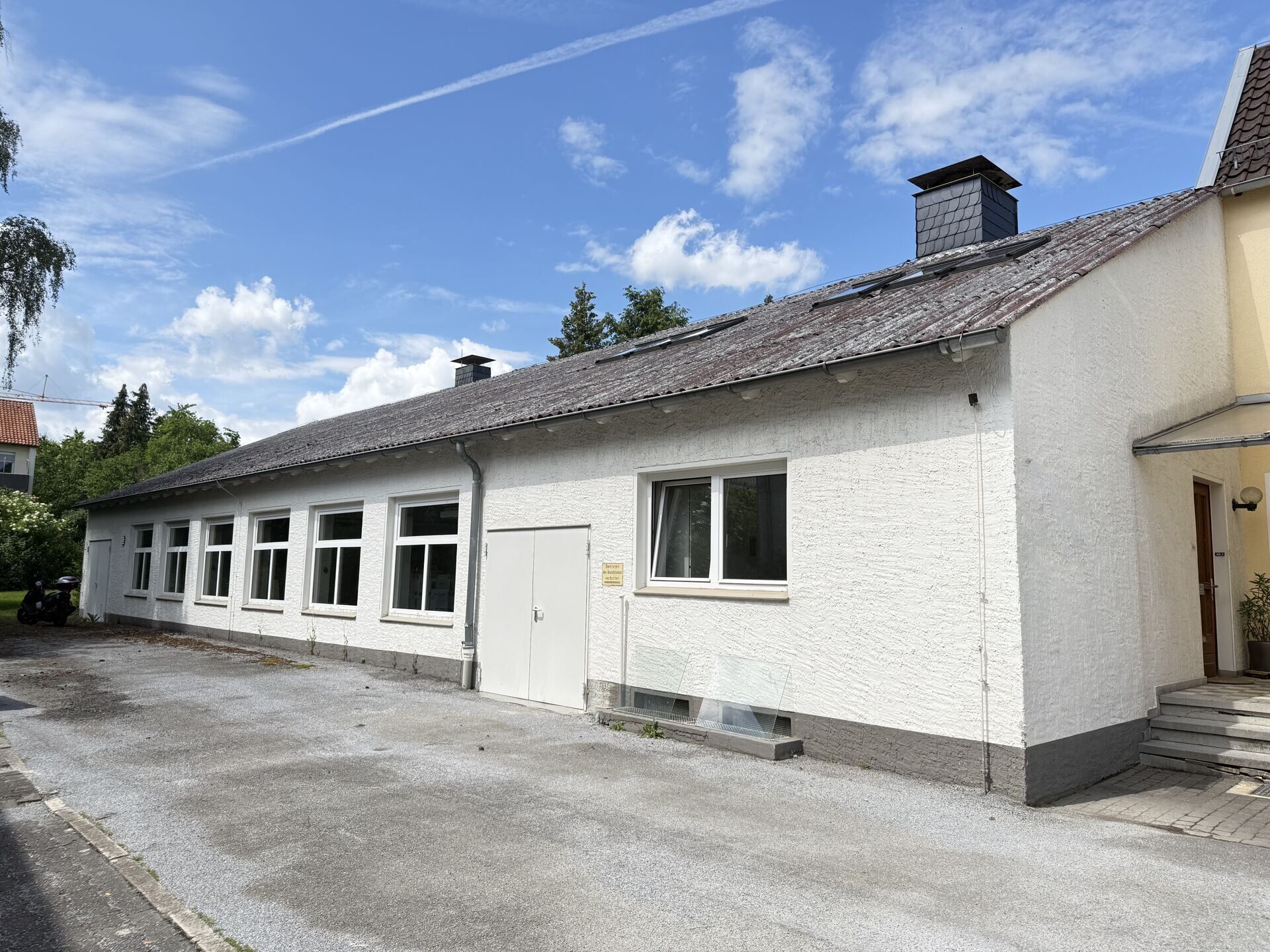Immobilienangebot - Detmold - Gewerbe - Klein und funktional. Ca. 290 m² Halle zur Anmietung frei