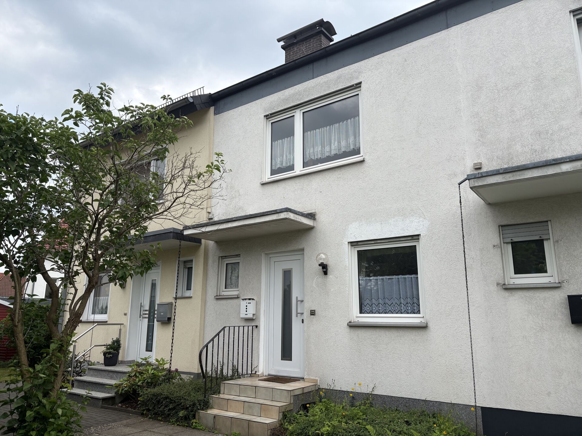Immobilienangebot - Bielefeld / Hillegossen - Alle - Zuhause mit Entwicklungschancen - Reihenhaus in Hillegossen!