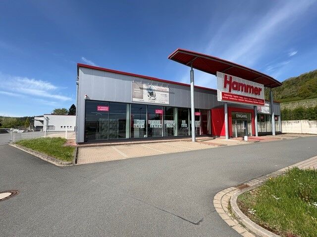 Immobilienangebot - Höxter - Gewerbe - Moderner Verbrauchermarkt in Höxter
