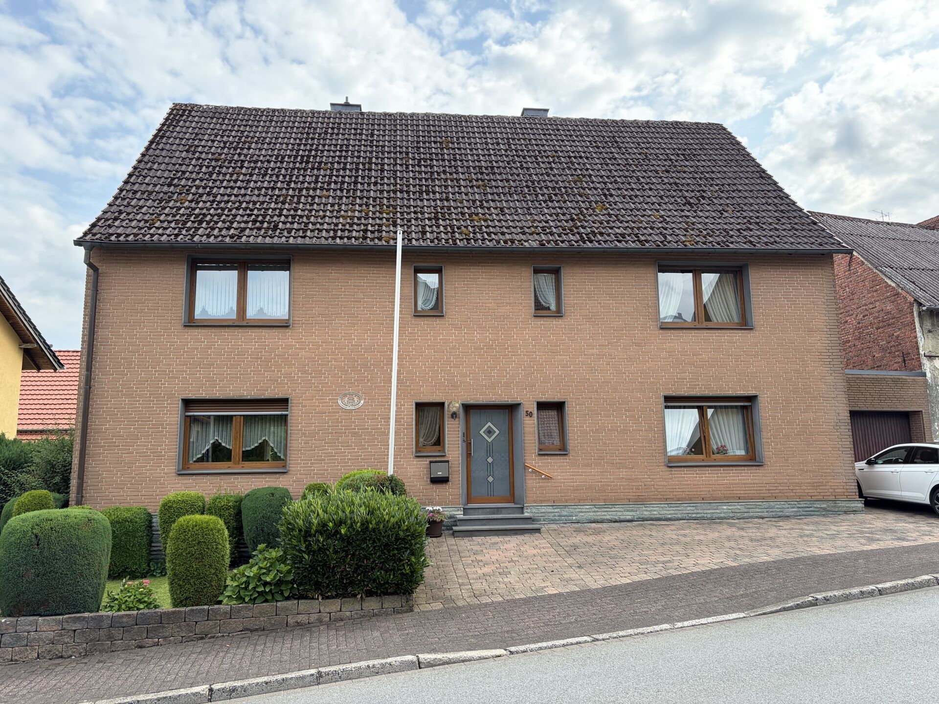Immobilienangebot - Marsberg / Essentho - Alle - Einfamilienhaus mit Garten und Terrasse im Ortskern von Essentho